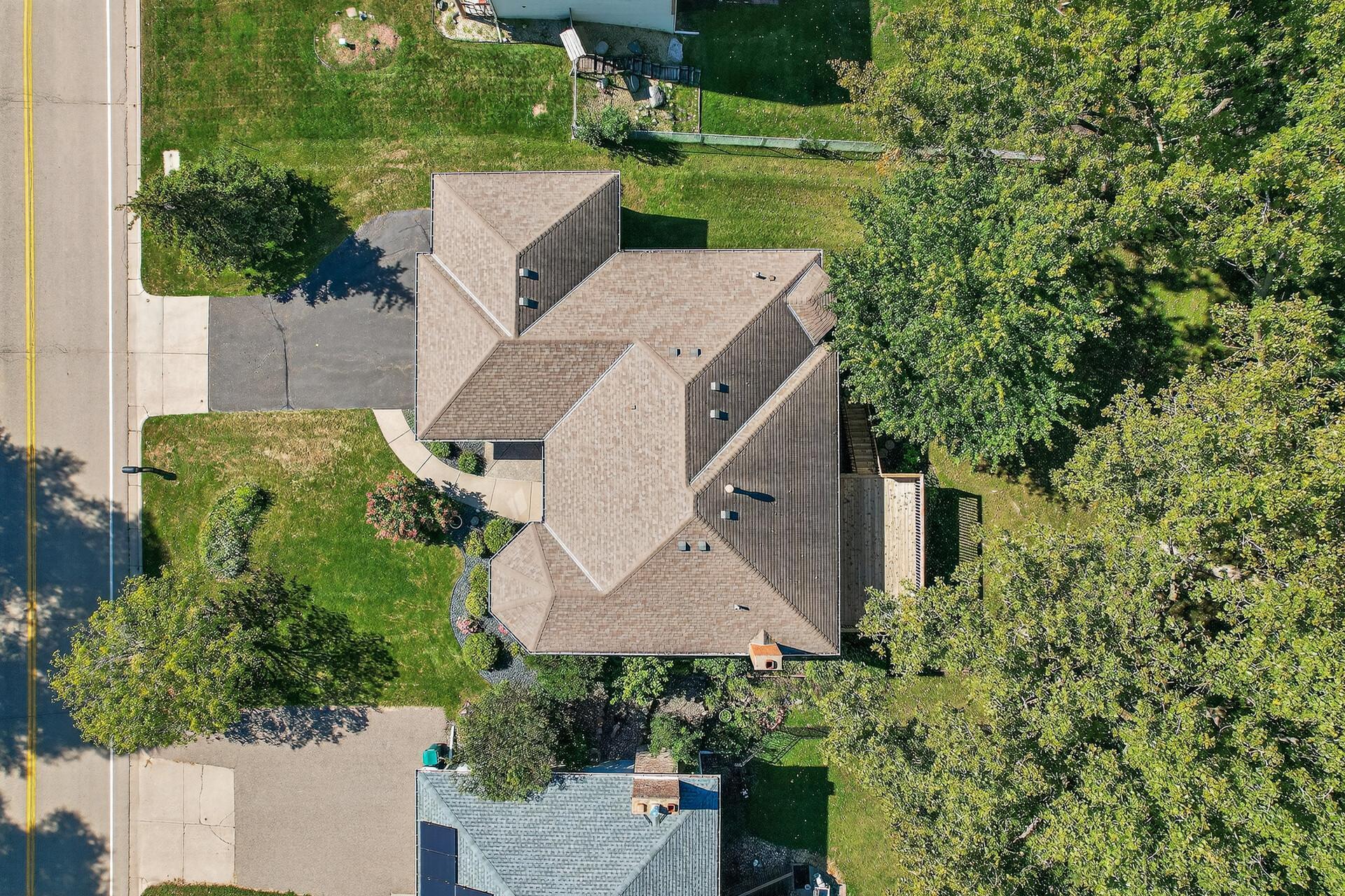 4454 Victoria Street N