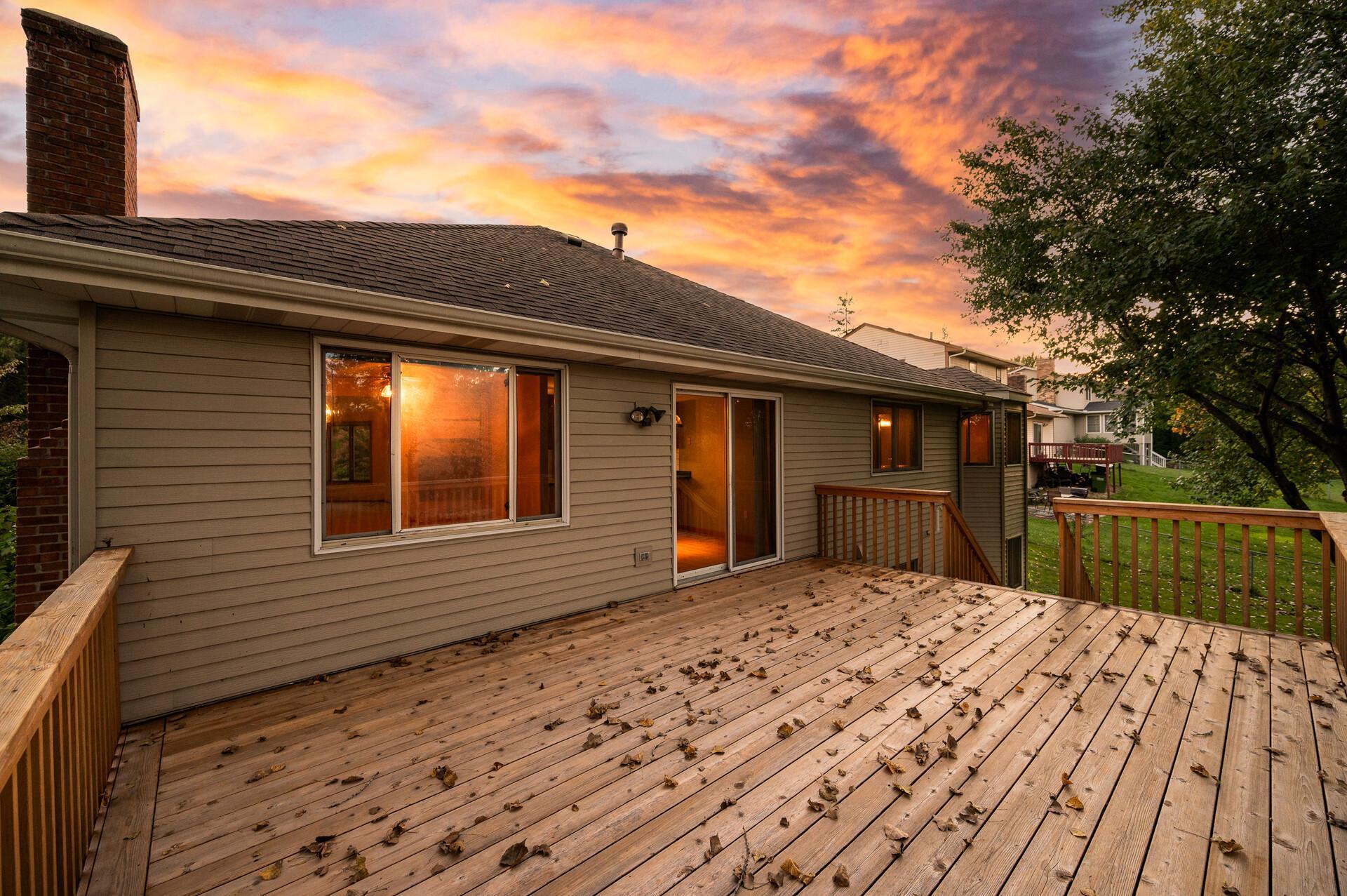 4454 Victoria Street N