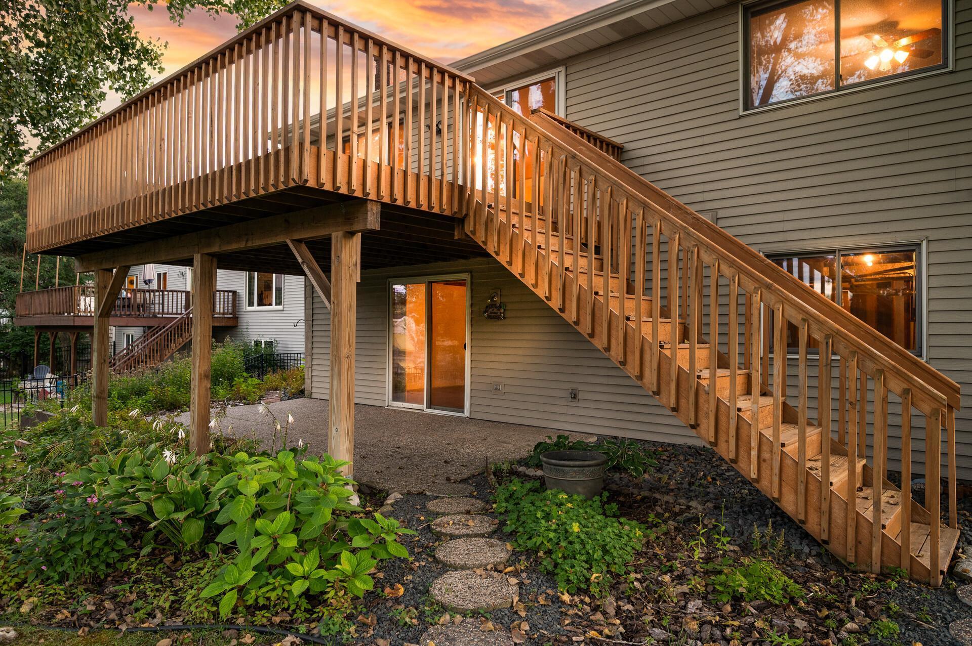 4454 Victoria Street N