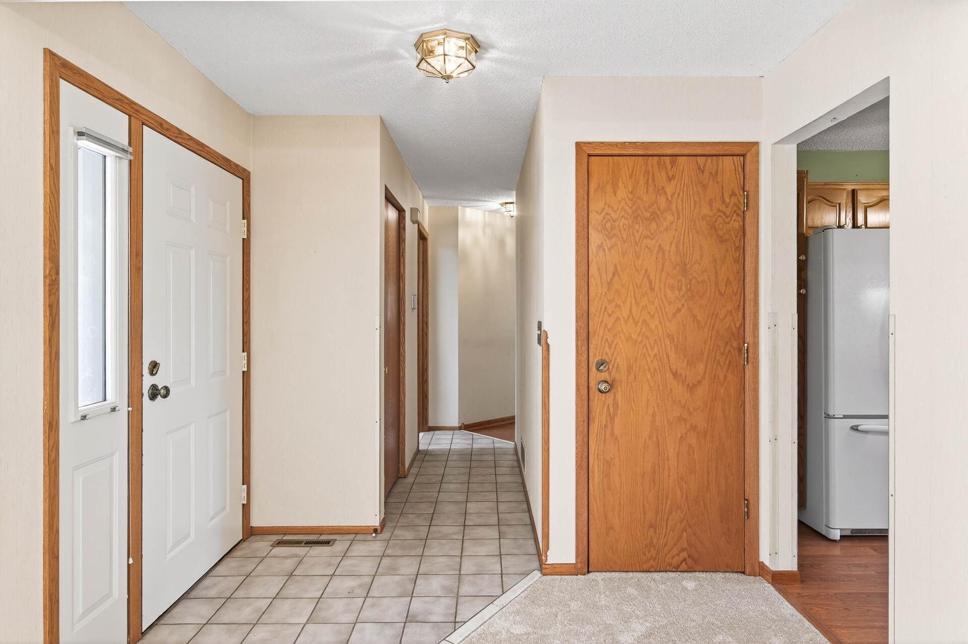 4454 Victoria Street N