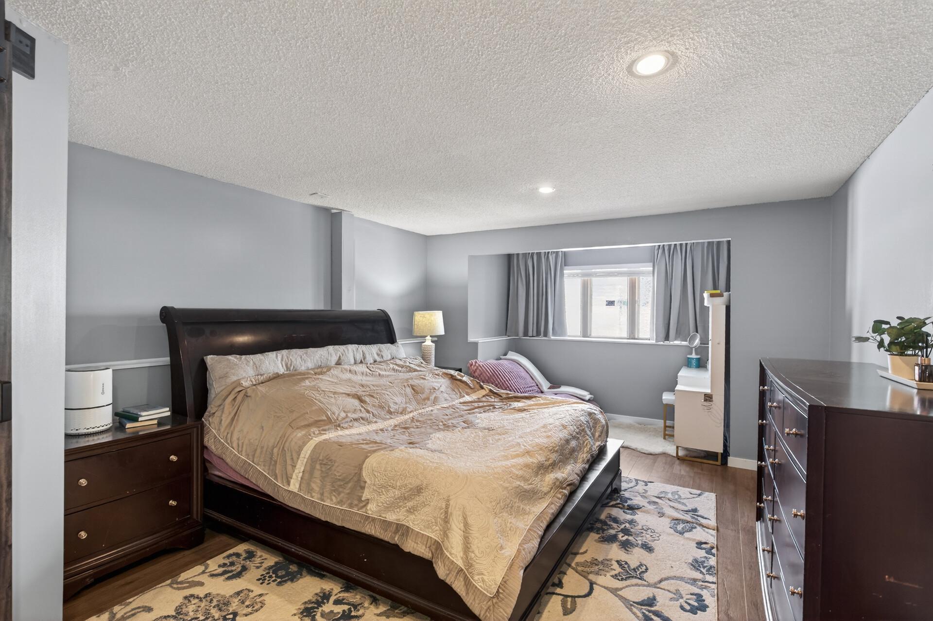 7697 Homestead Court S