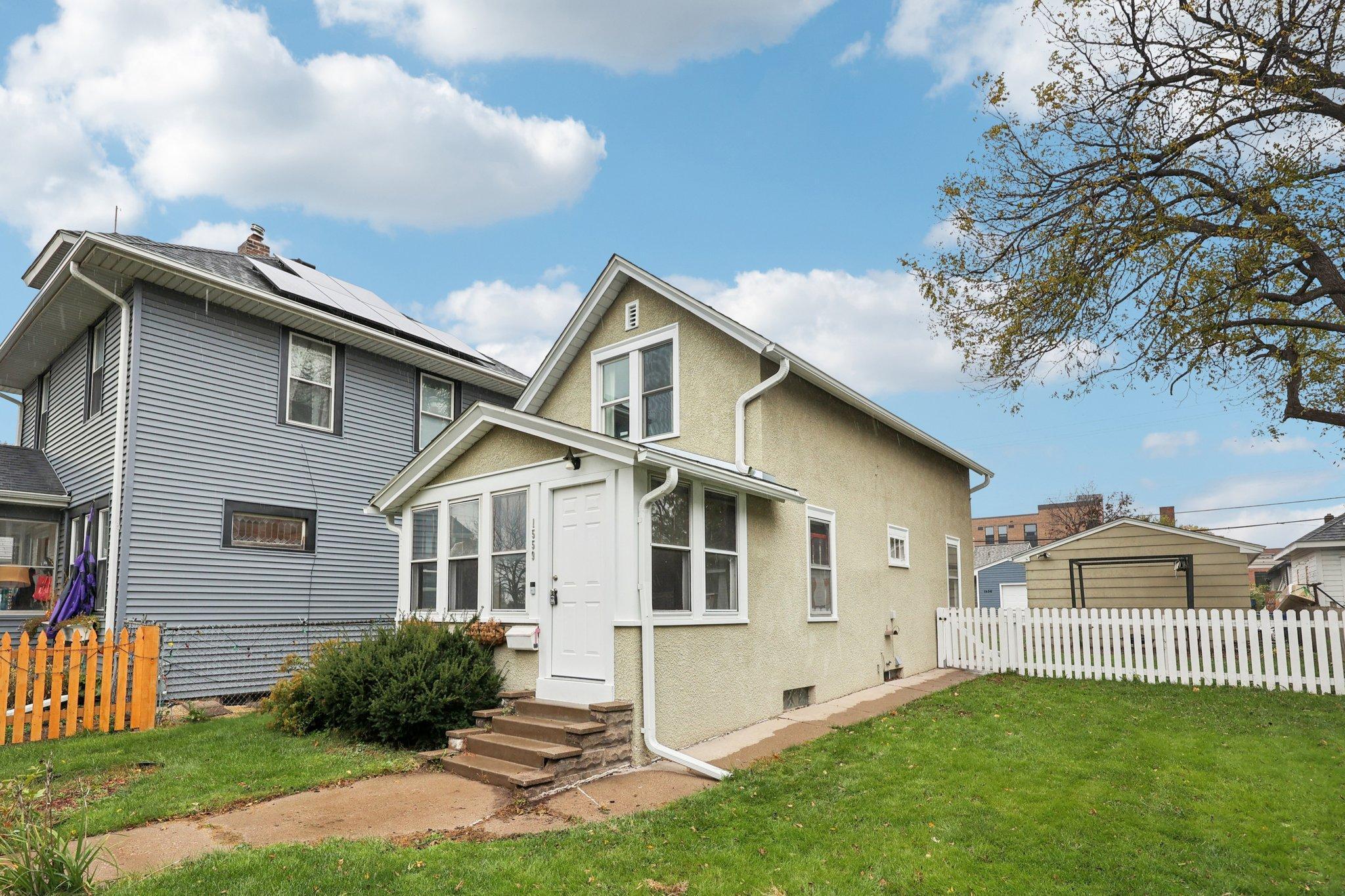 1559 Almond Avenue