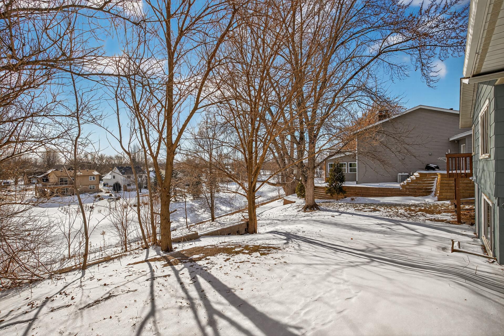 1944 Davis Court