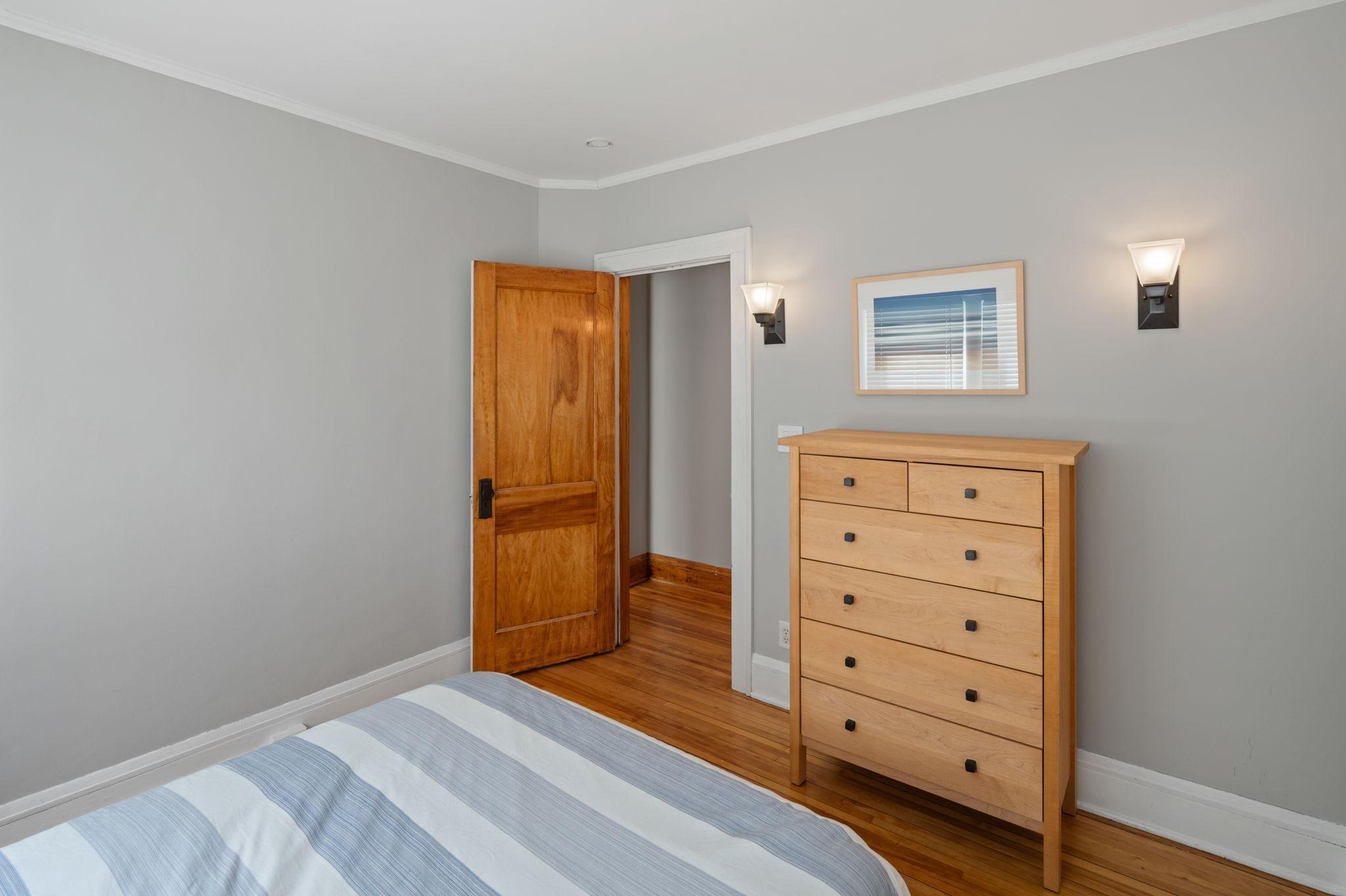 3129 Fremont Avenue S Unit: 2