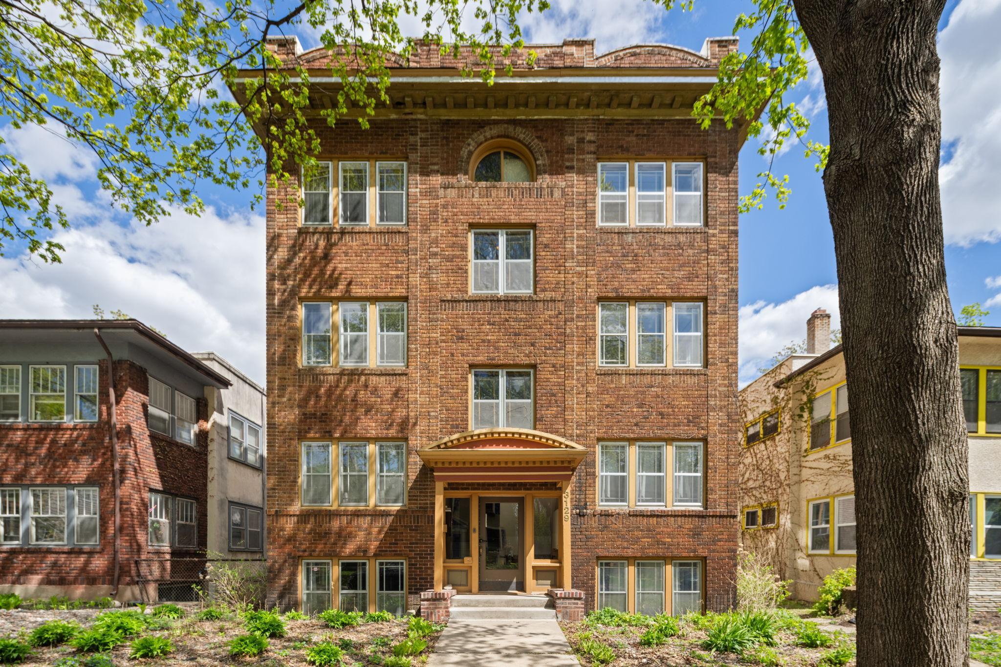 3129 Fremont Avenue S Unit: 2
