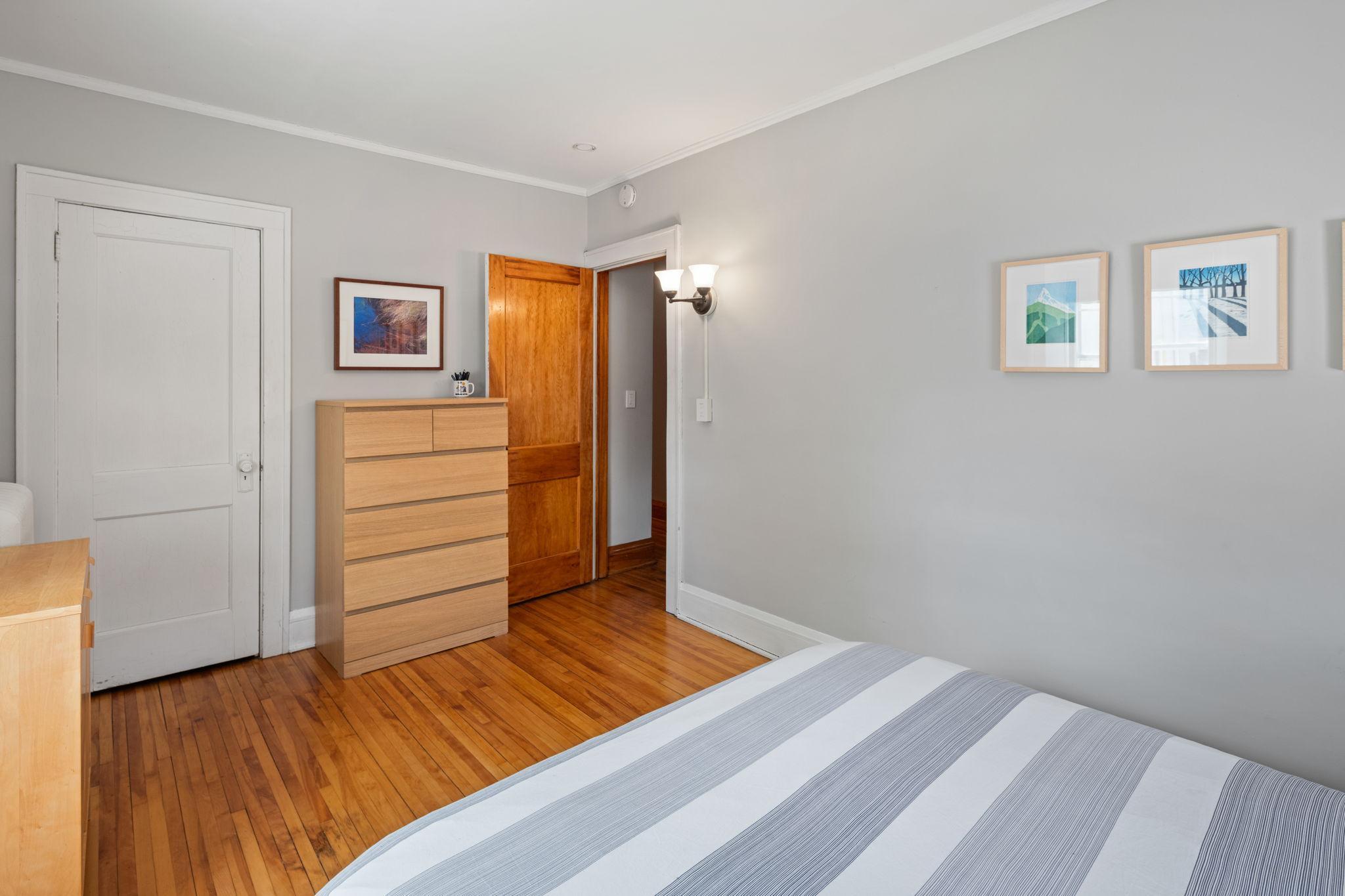 3129 Fremont Avenue S Unit: 2