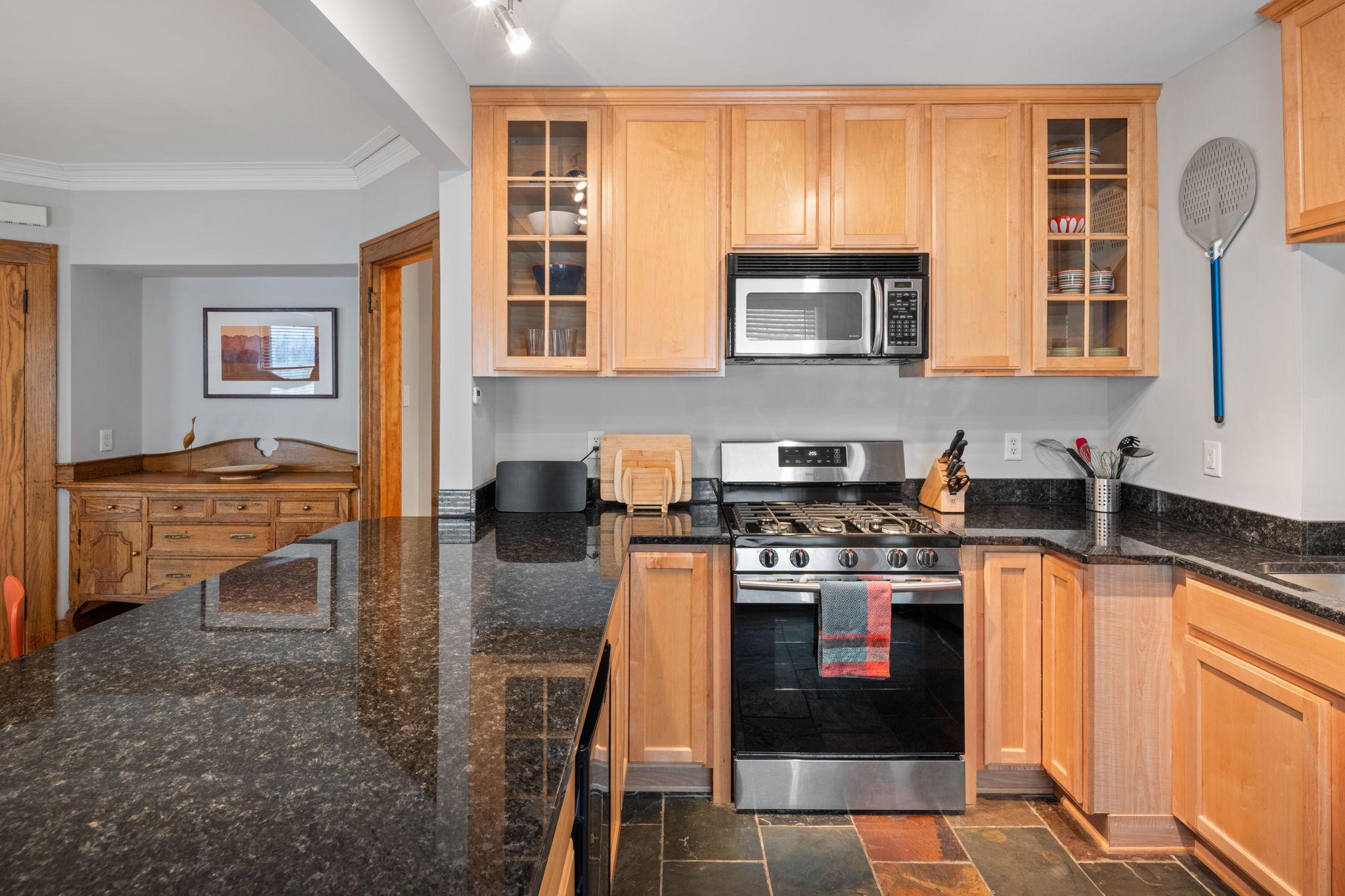 3129 Fremont Avenue S Unit: 2