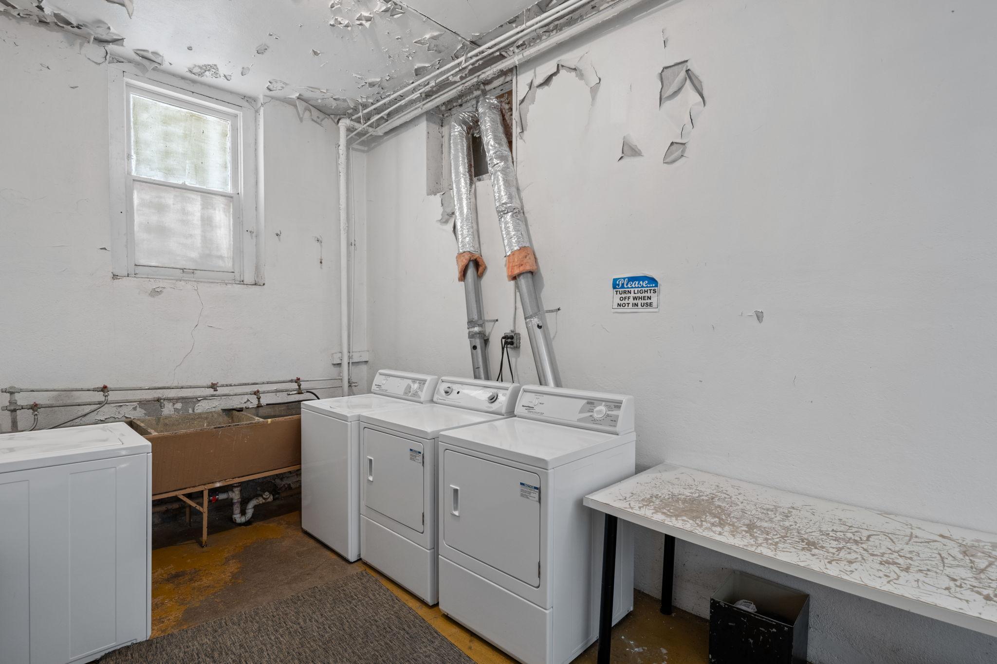 3129 Fremont Avenue S Unit: 2