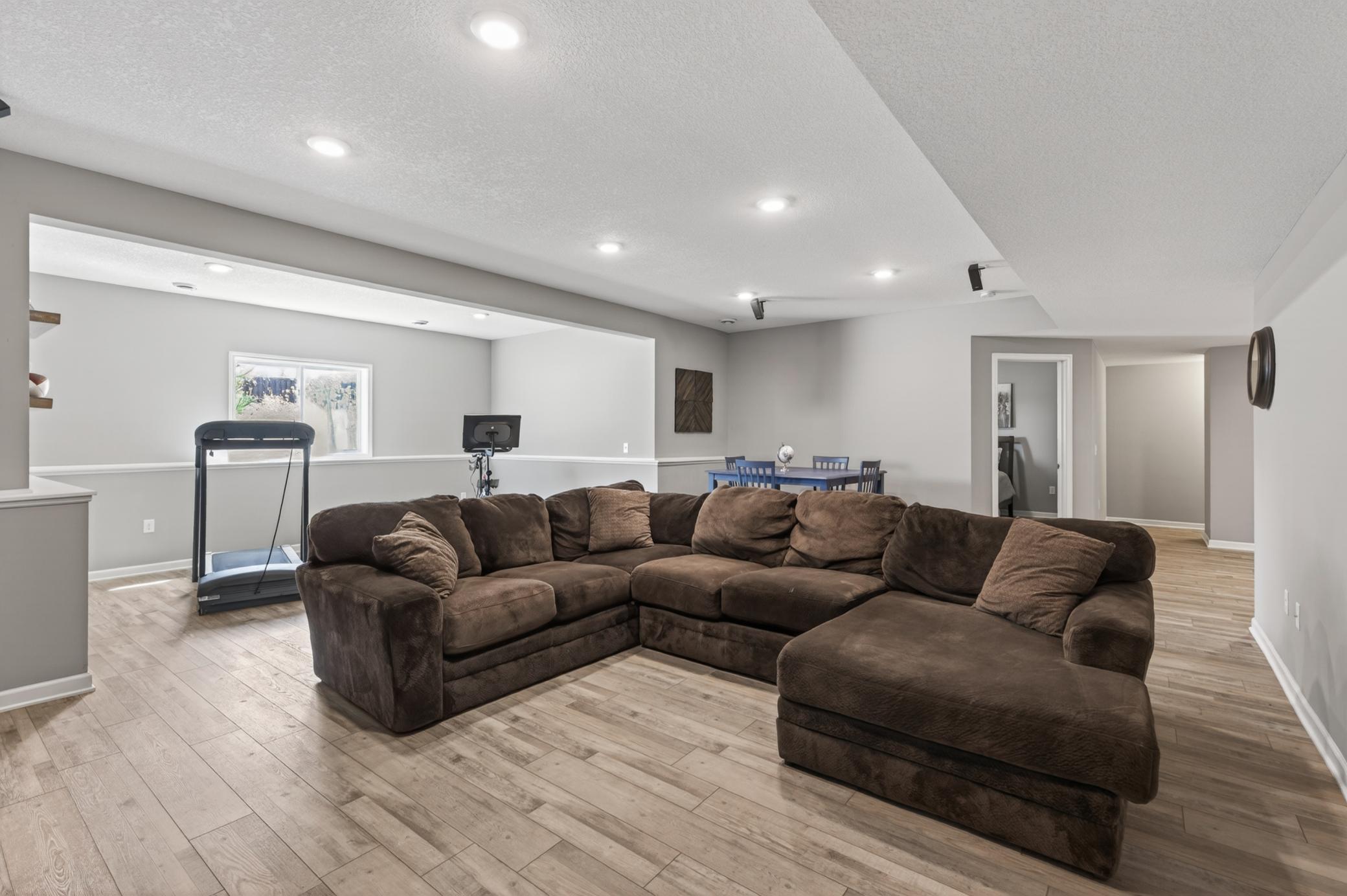 11161 3rd Street N
