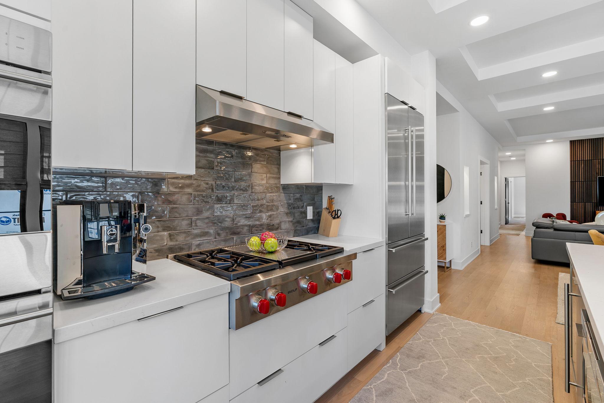 5043 Ewing Avenue S Unit: 100