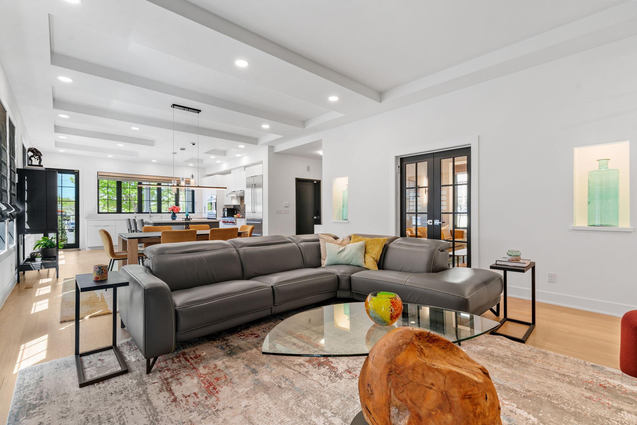 5043 Ewing Avenue S Unit: 100