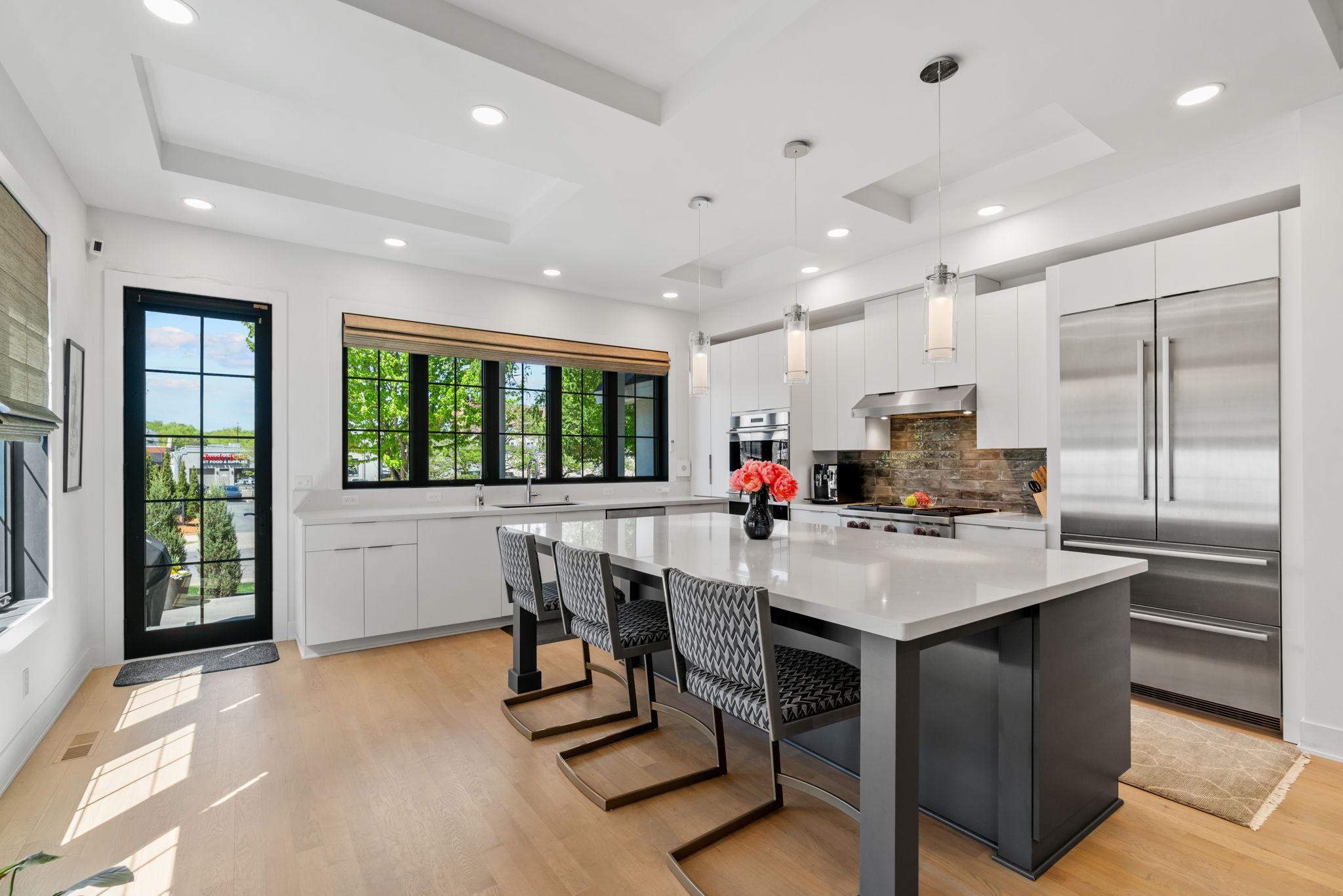 5043 Ewing Avenue S Unit: 100