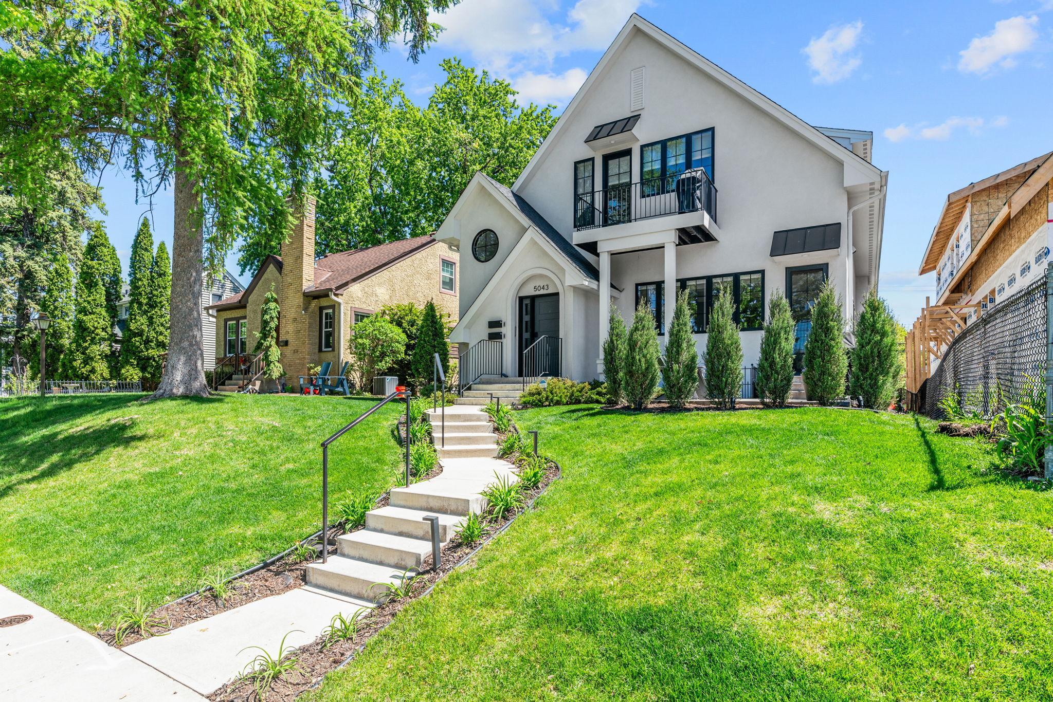 5043 Ewing Avenue S Unit: 100