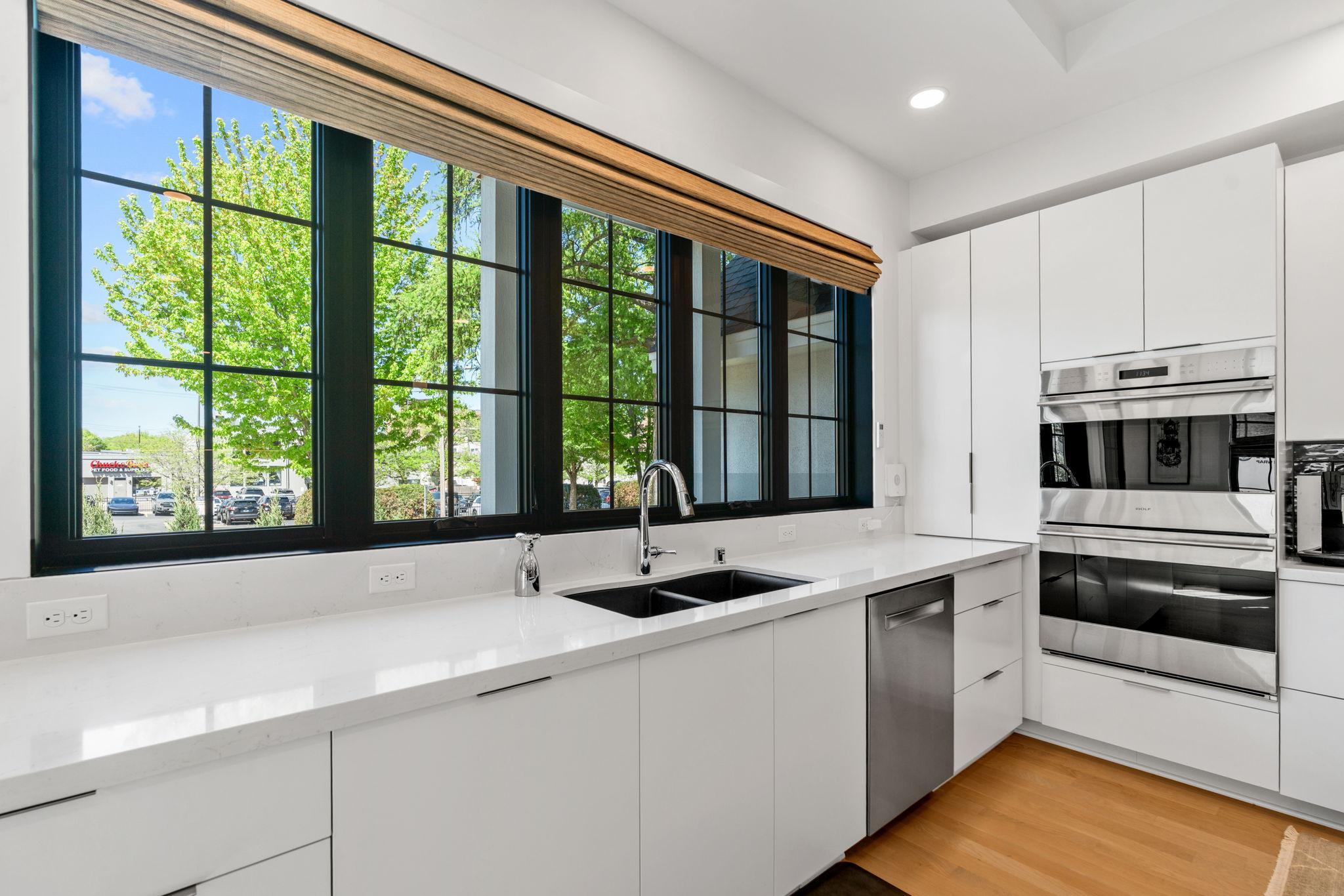 5043 Ewing Avenue S Unit: 100