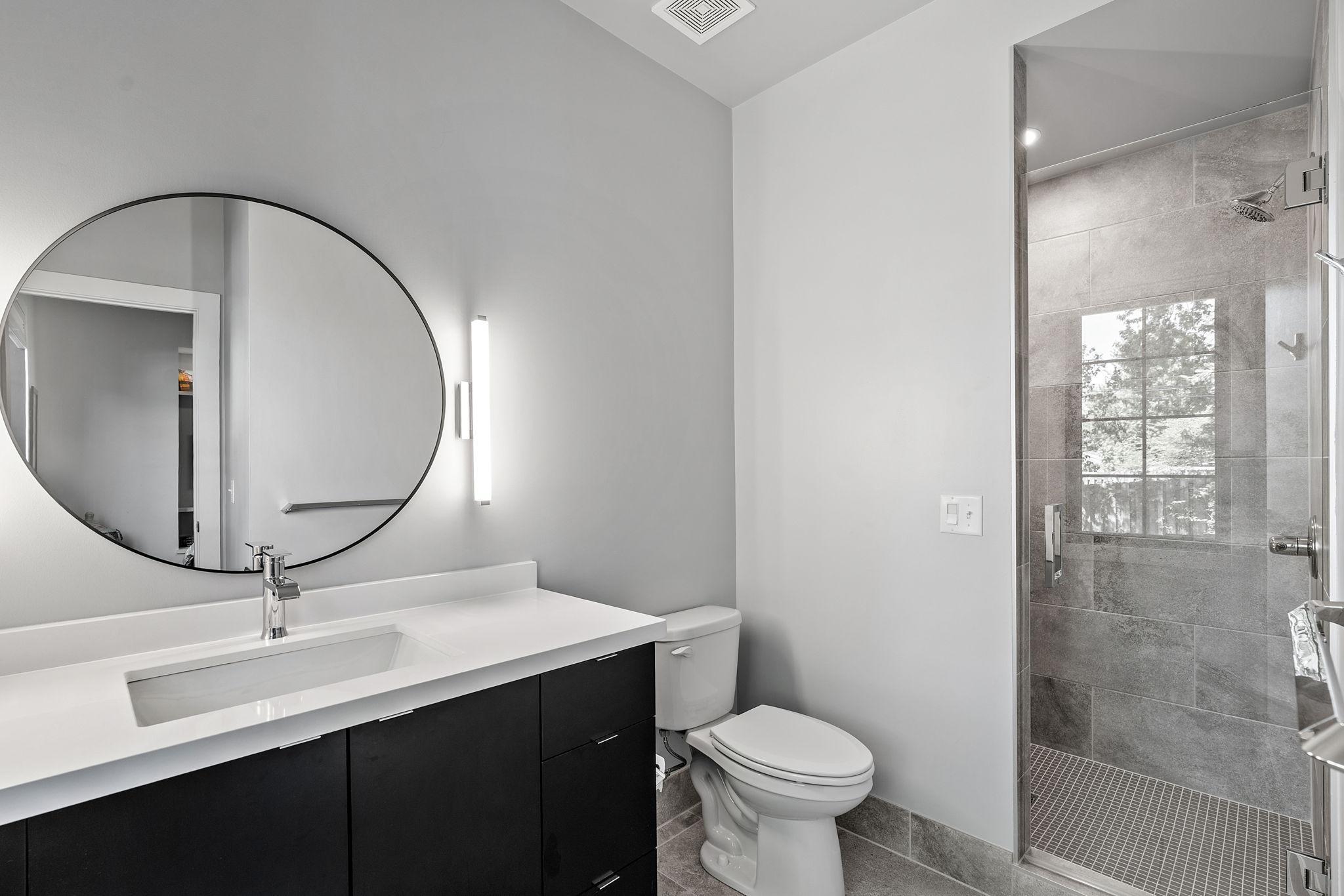 5043 Ewing Avenue S Unit: 100