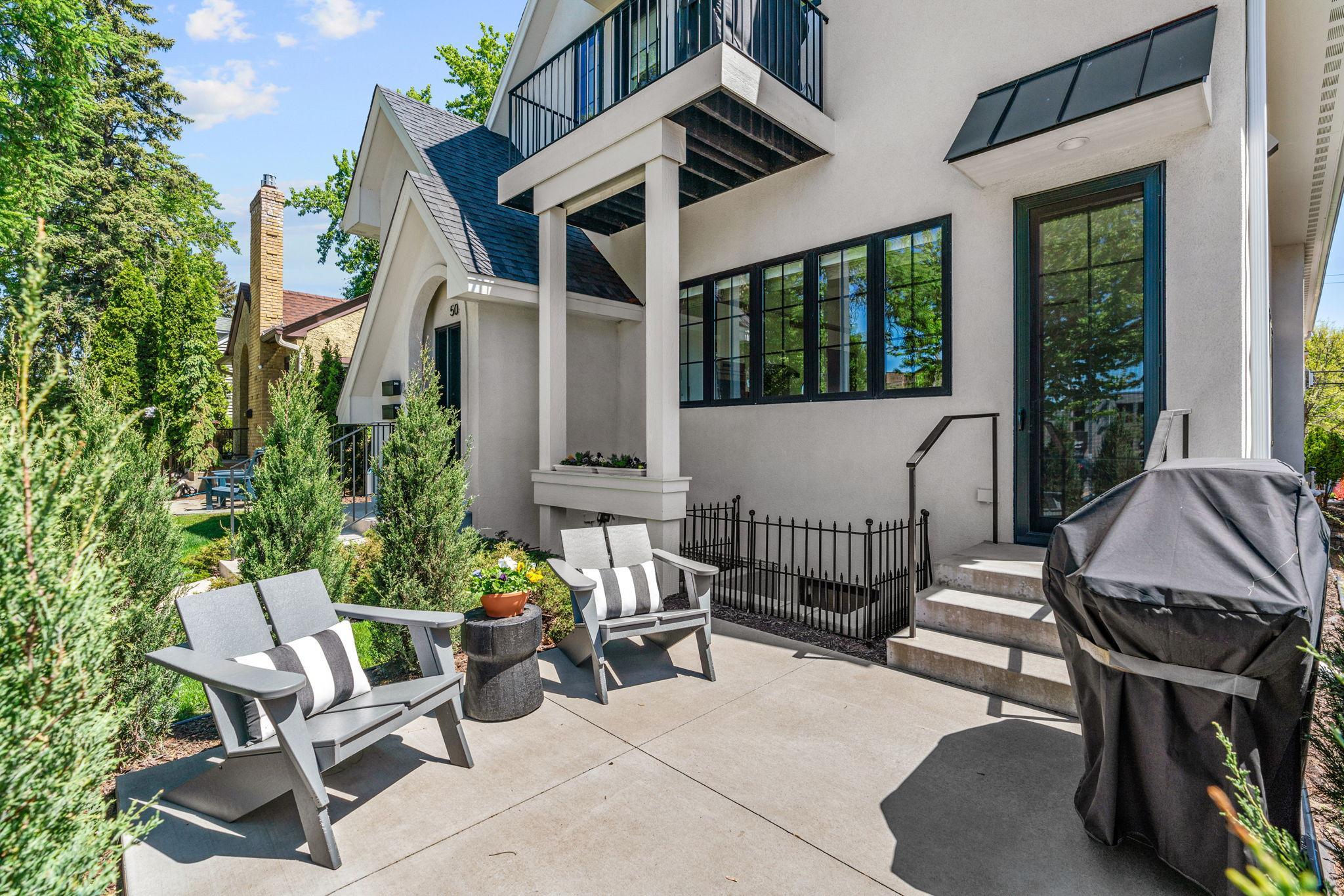 5043 Ewing Avenue S Unit: 100