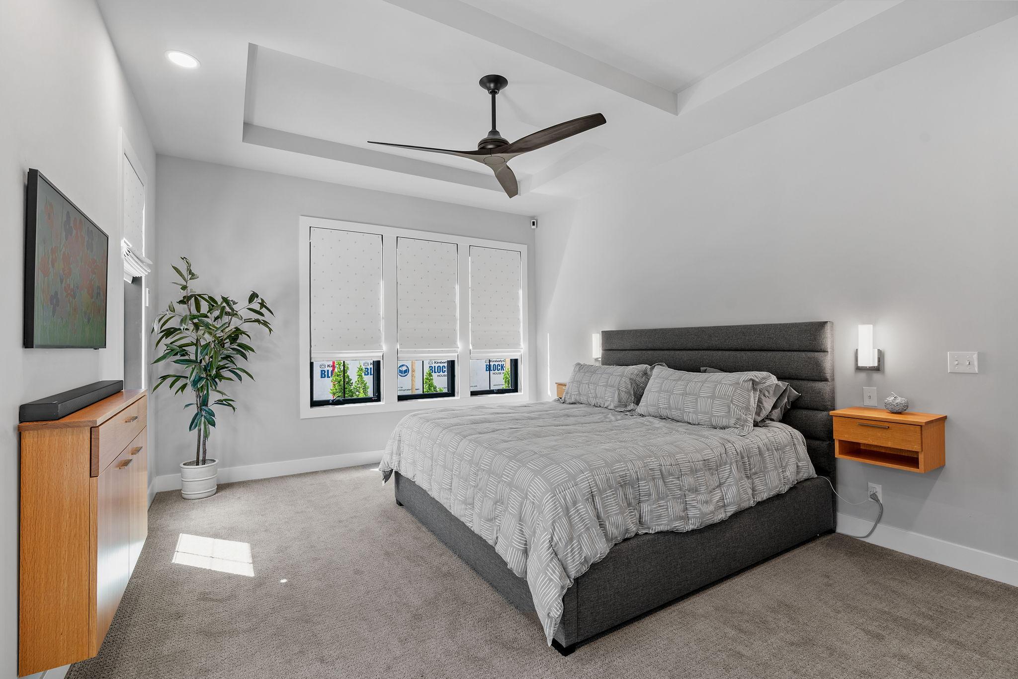5043 Ewing Avenue S Unit: 100