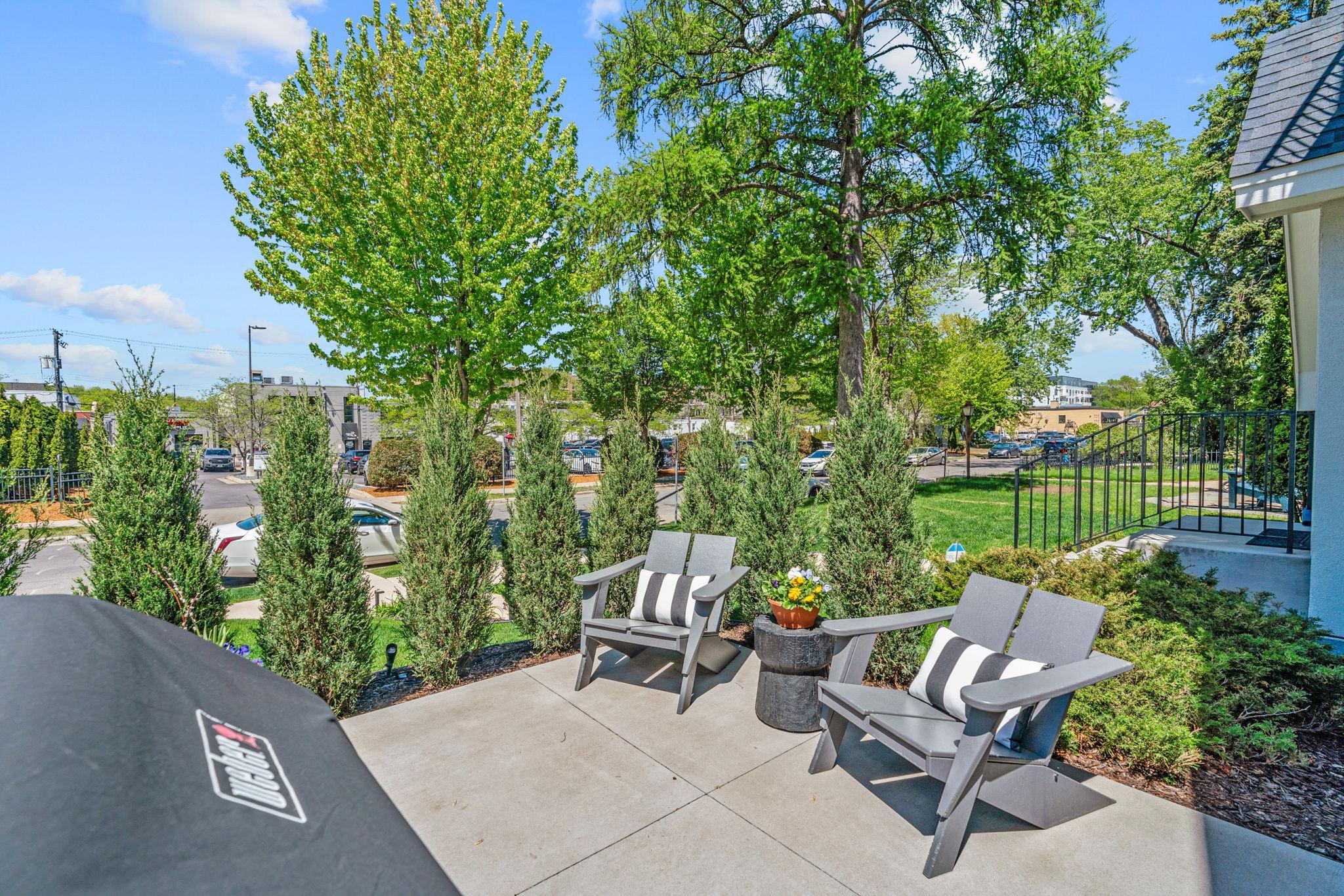 5043 Ewing Avenue S Unit: 100