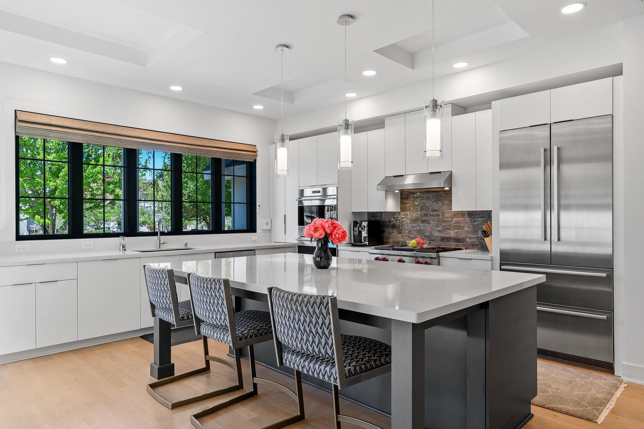5043 Ewing Avenue S Unit: 100