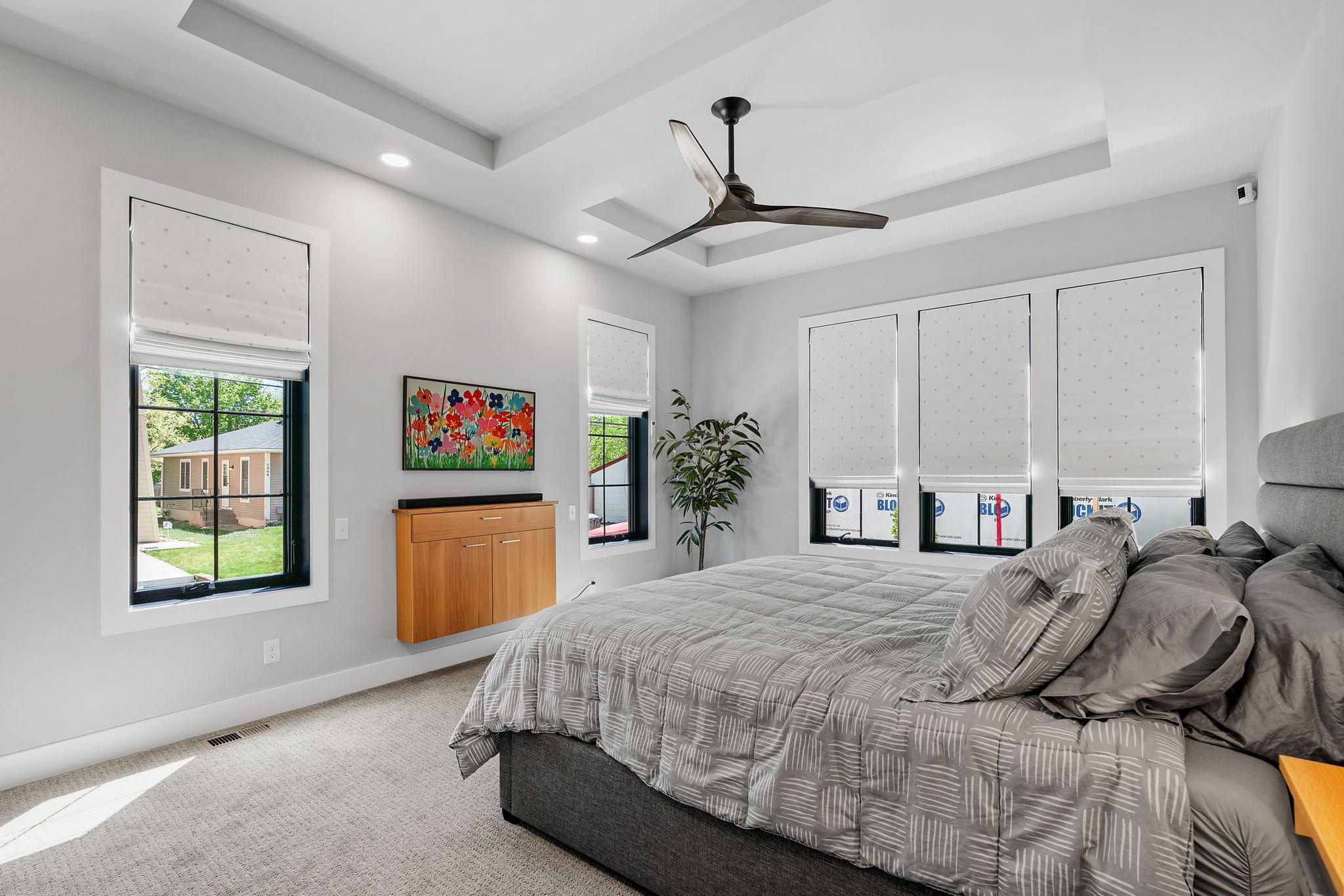 5043 Ewing Avenue S Unit: 100