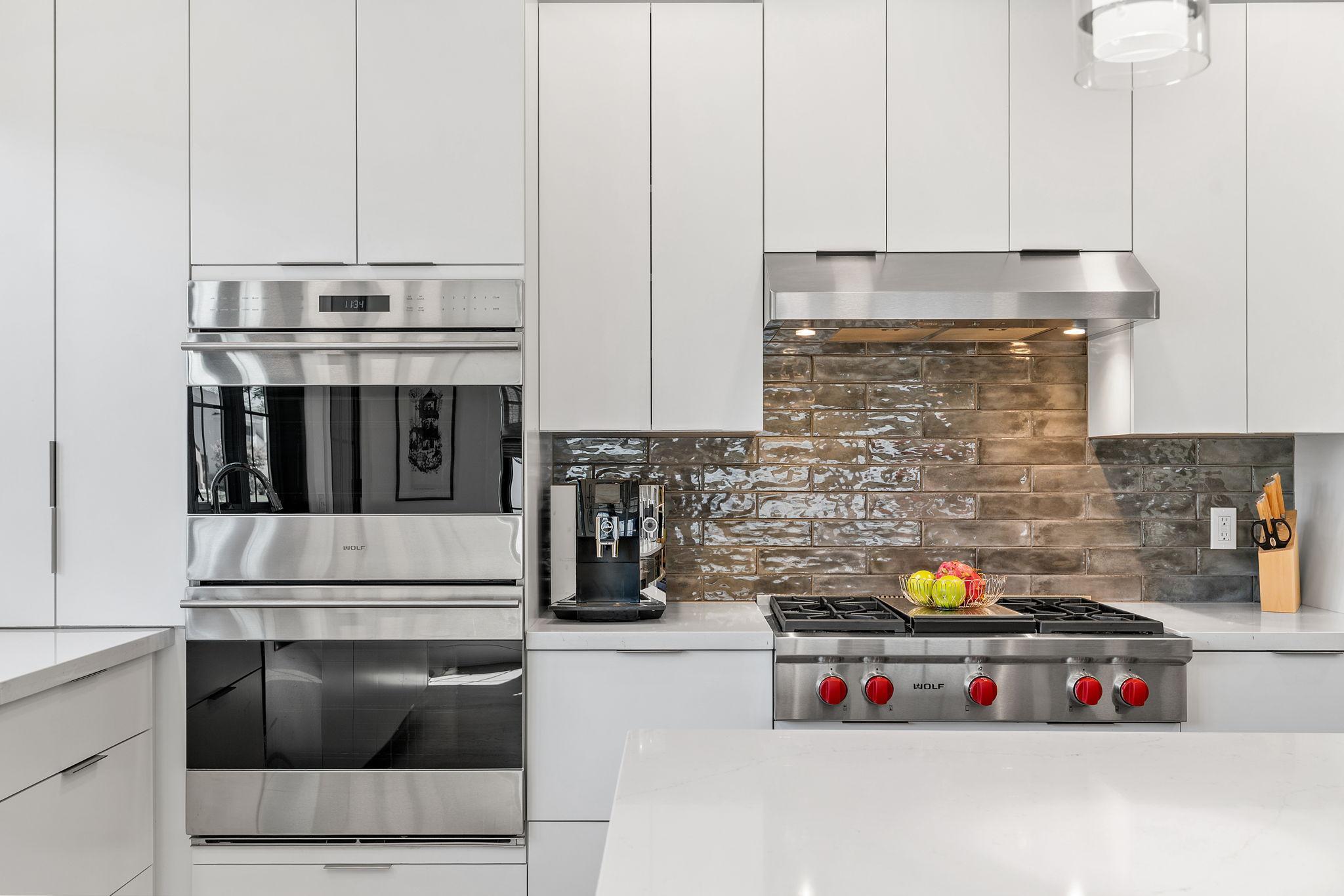 5043 Ewing Avenue S Unit: 100