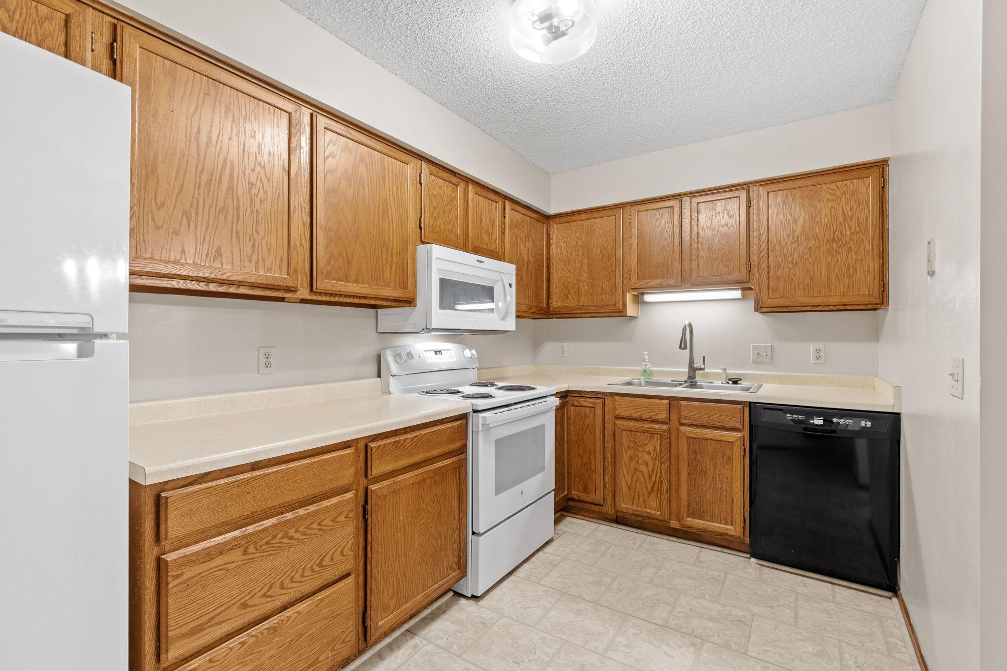 4165 Hilltop Point Unit: 105