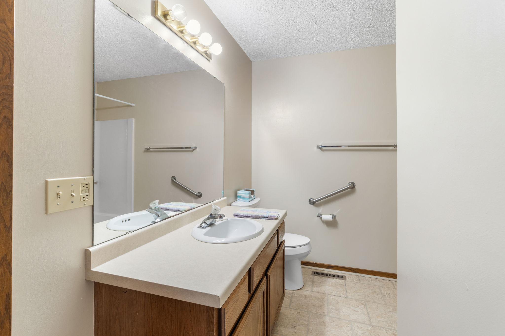4165 Hilltop Point Unit: 105