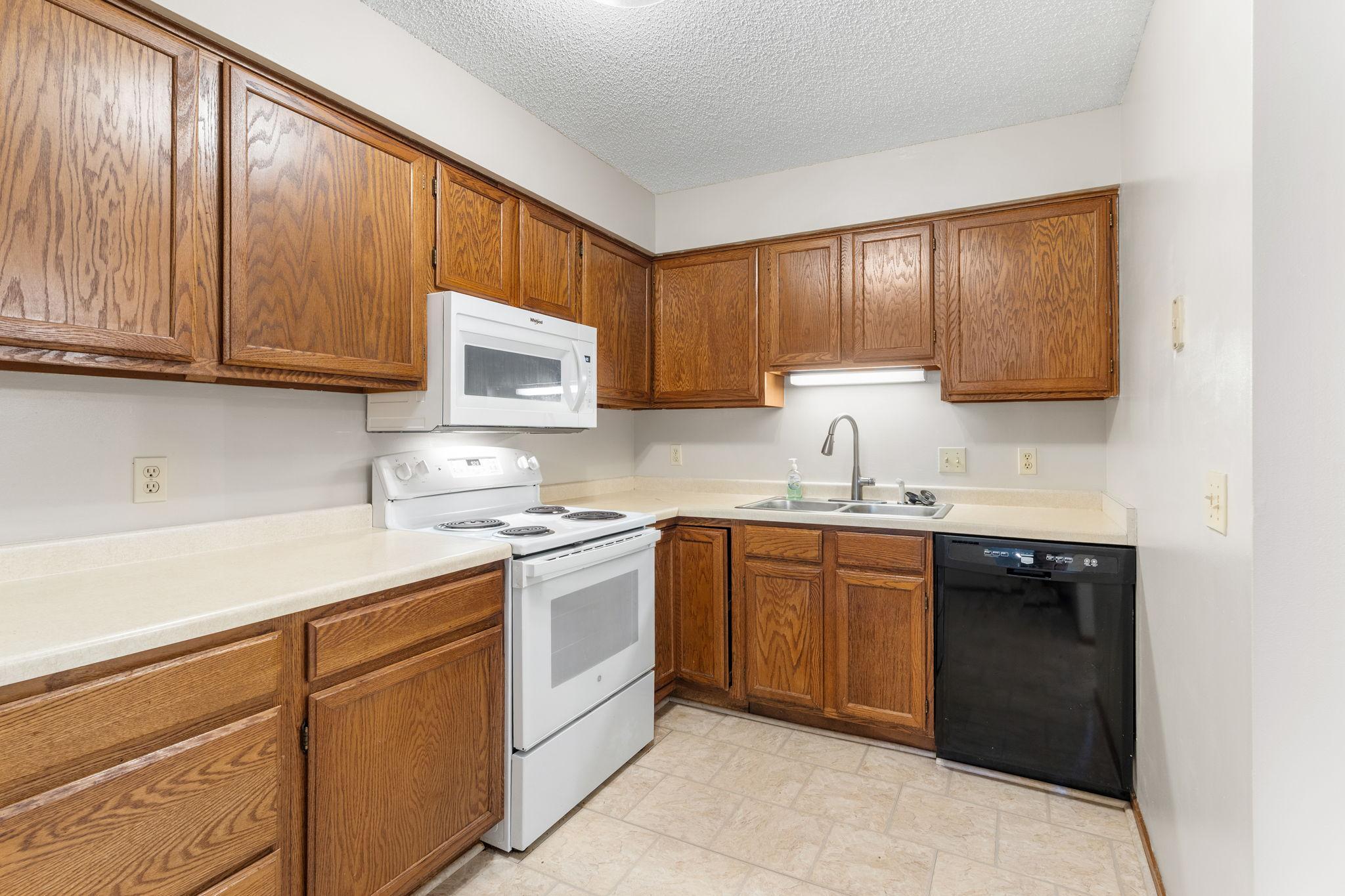 4165 Hilltop Point Unit: 105