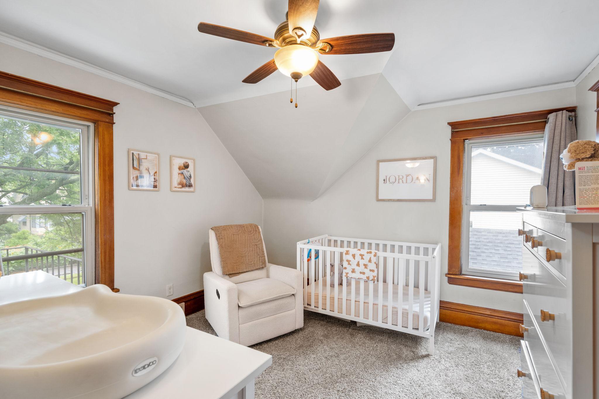 1225 6th Street E
