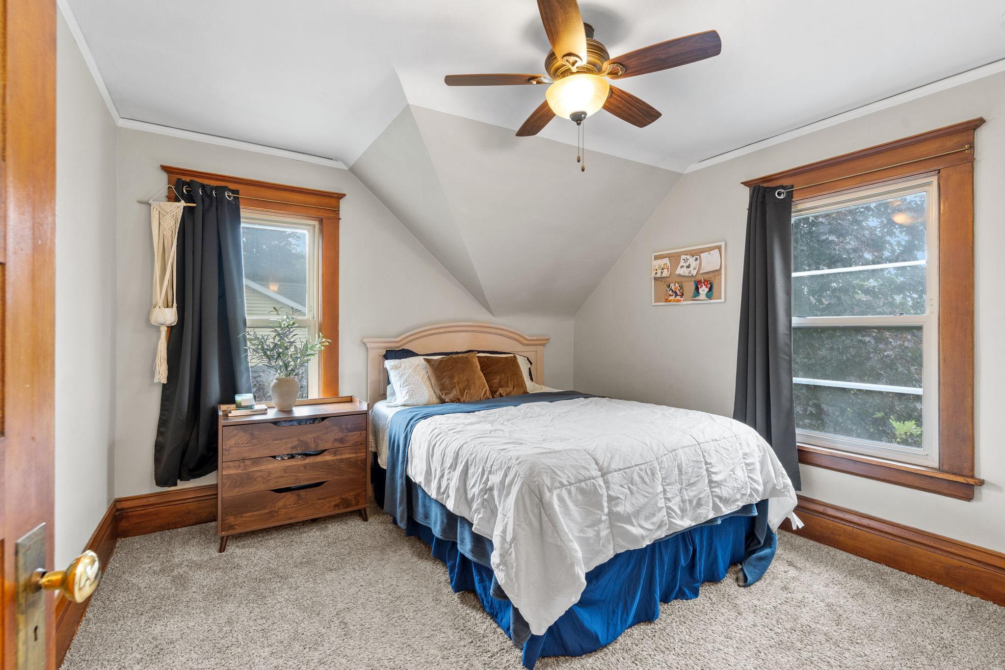 1225 6th Street E