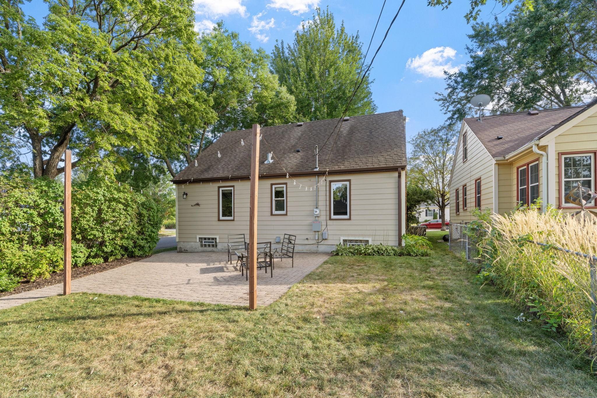 1161 Van Buren Avenue