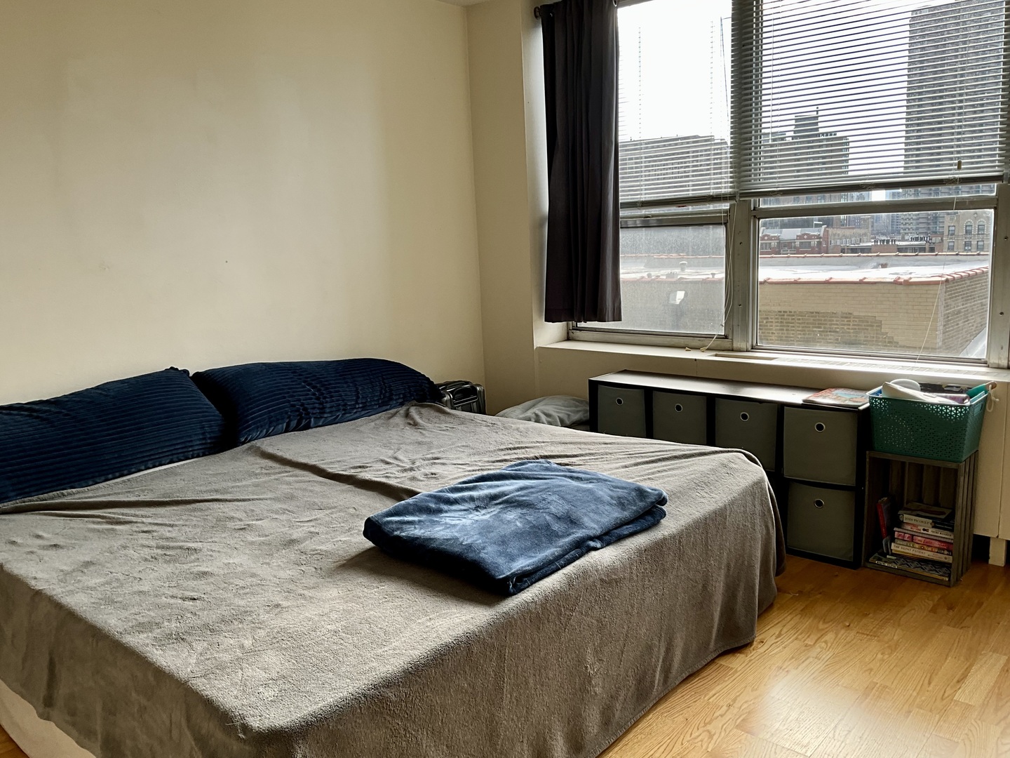655 W IRVING PARK Road Unit: 817