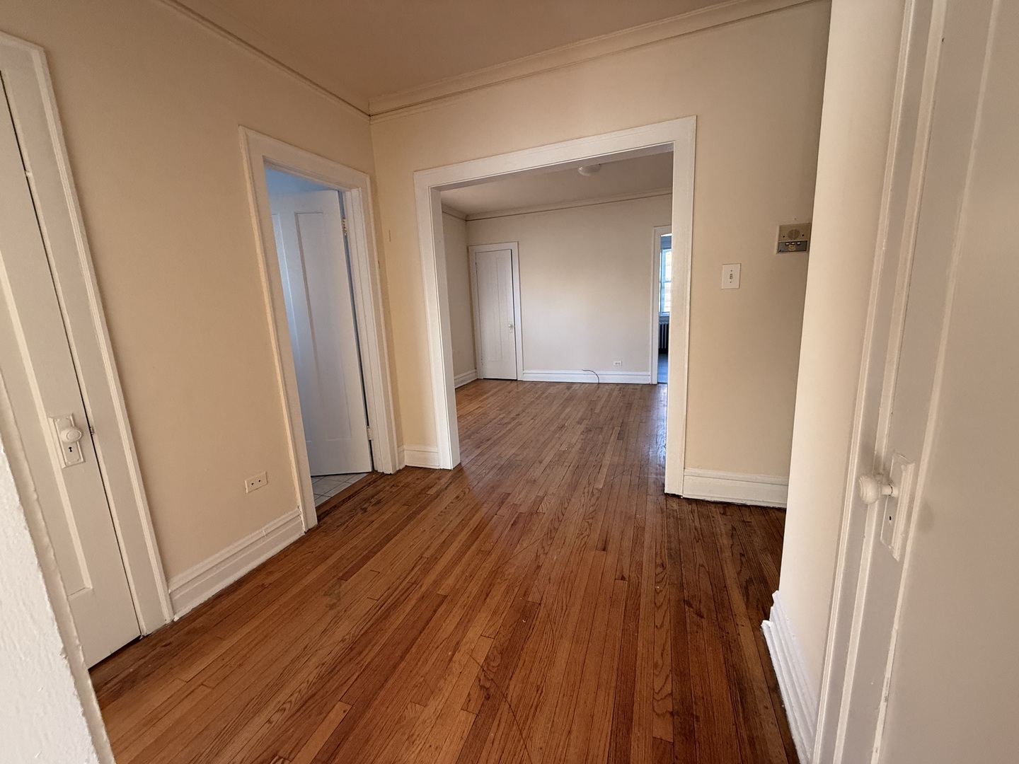 1937 N Central Park Avenue Unit: 3F