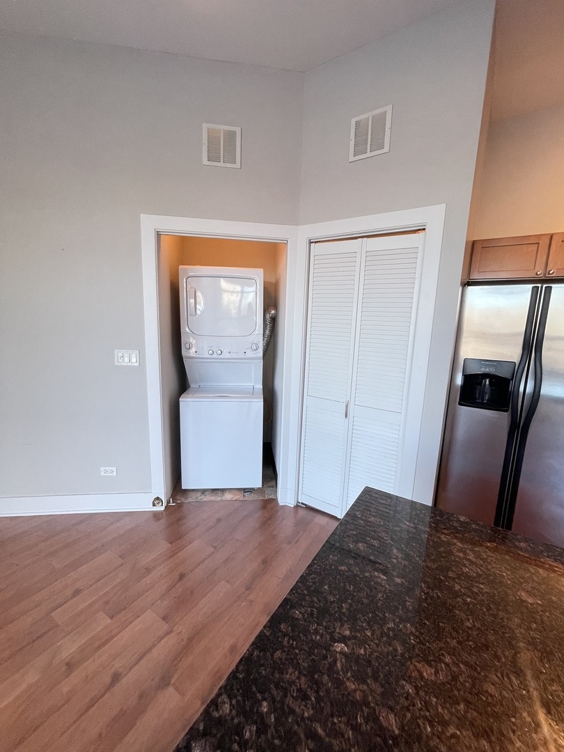2000 N MILWAUKEE Avenue Unit: 201