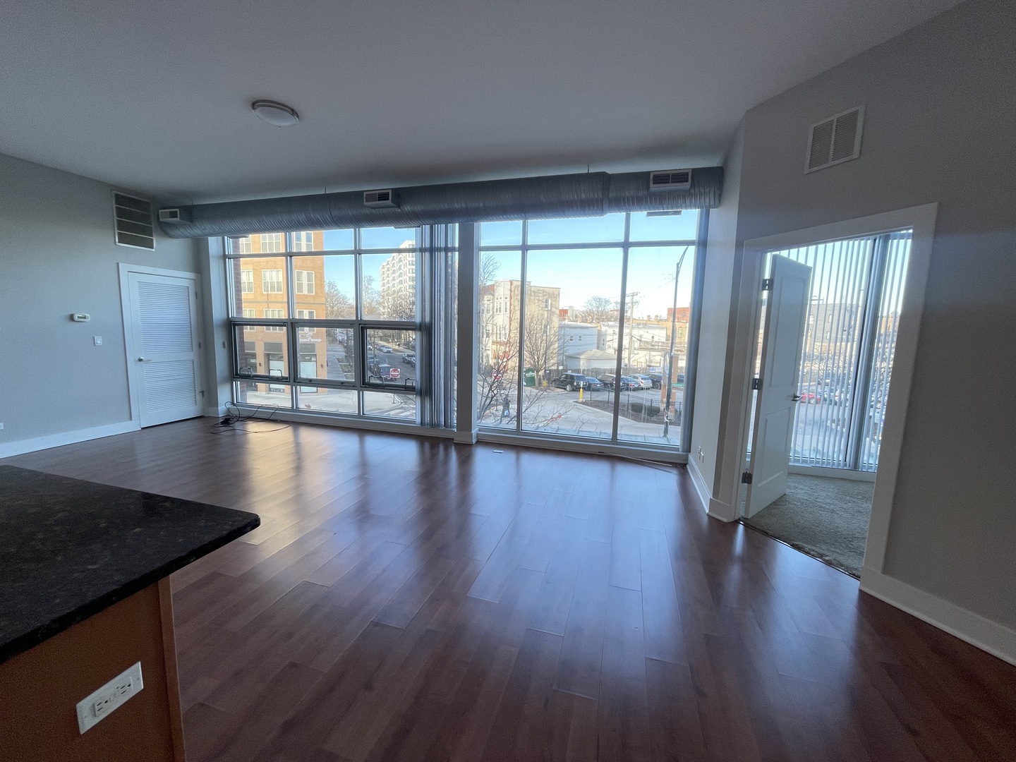 2000 N MILWAUKEE Avenue Unit: 201