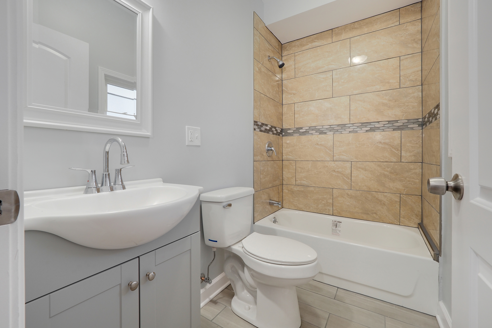 1707 N Richmond Street Unit: 1
