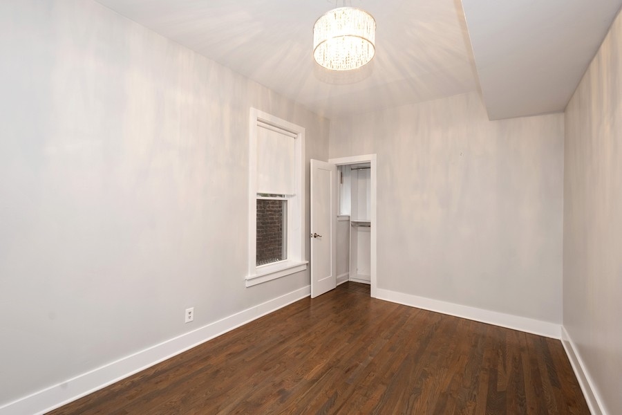 935 N Hoyne Avenue Unit: 3