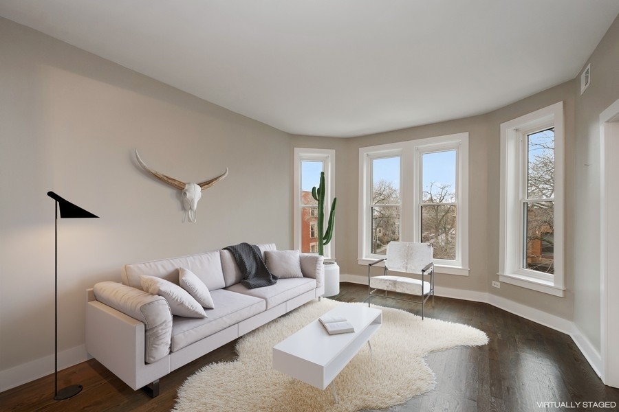 935 N Hoyne Avenue Unit: 3