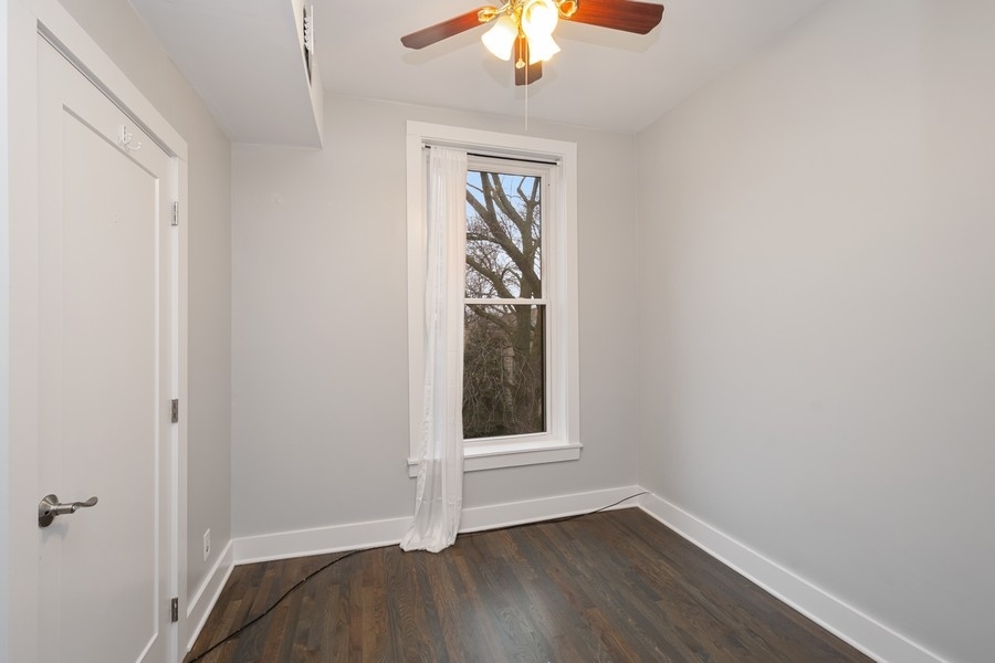935 N Hoyne Avenue Unit: 3