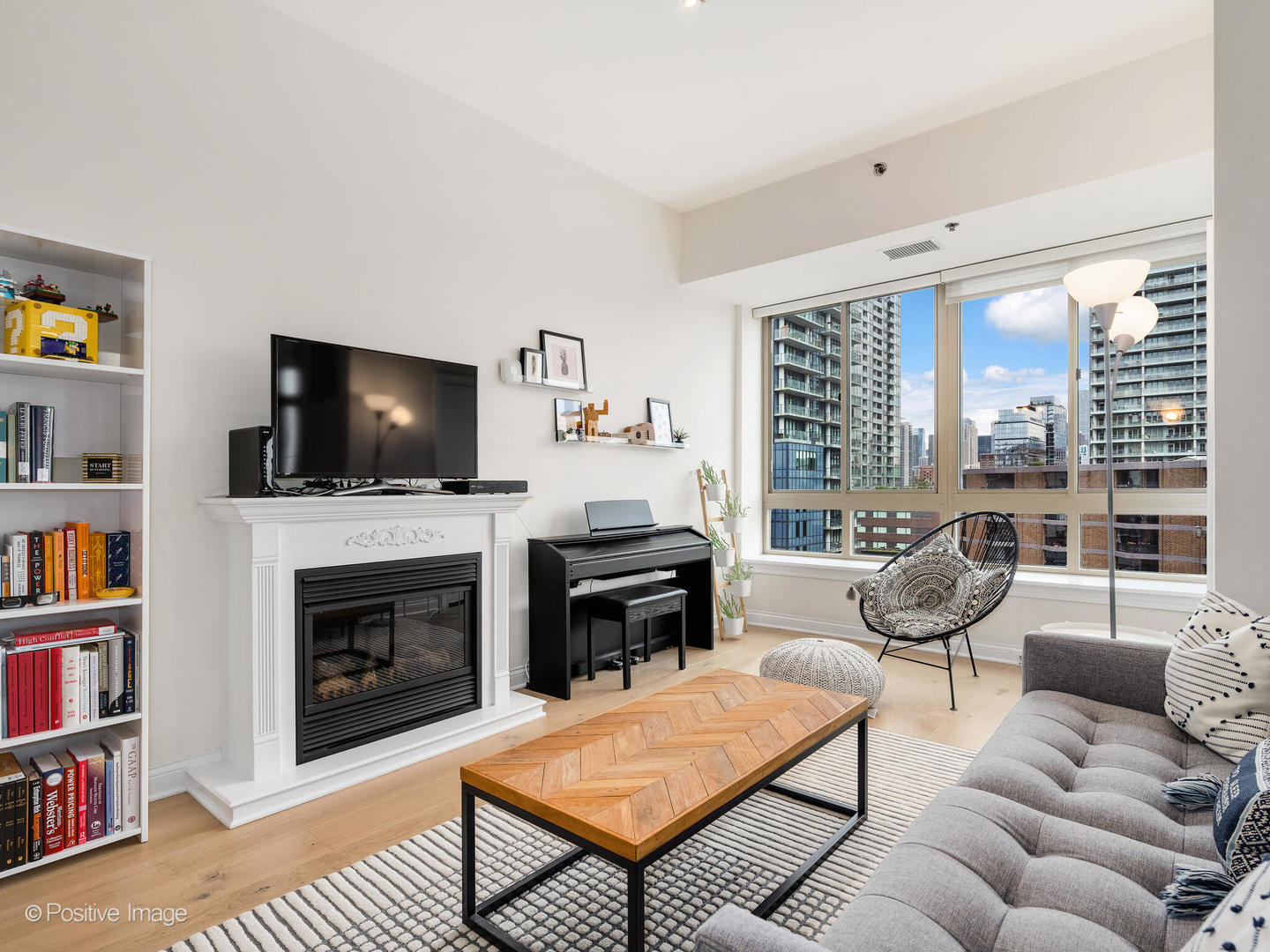 230 W Division Street Unit: 802