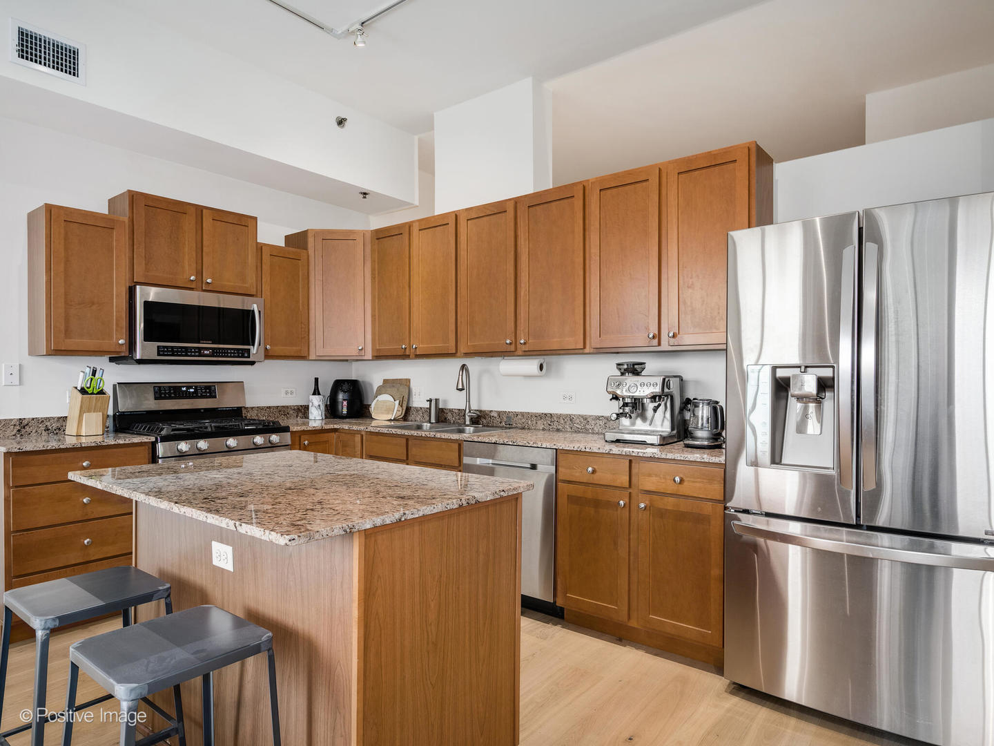 230 W Division Street Unit: 802