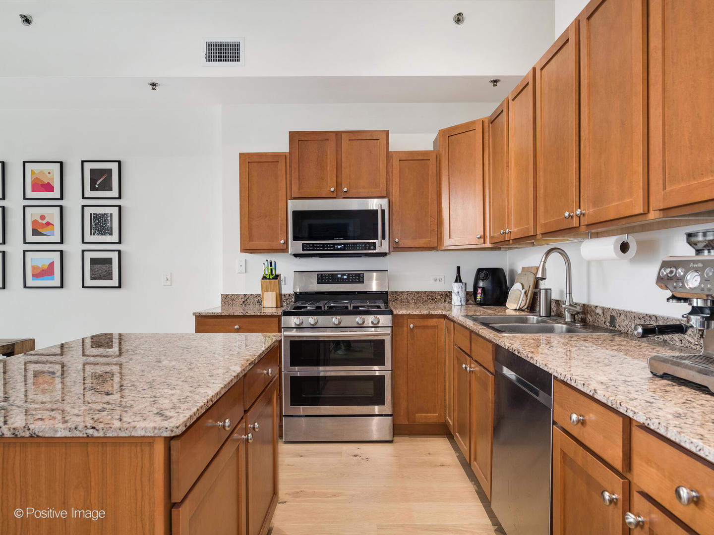 230 W Division Street Unit: 802