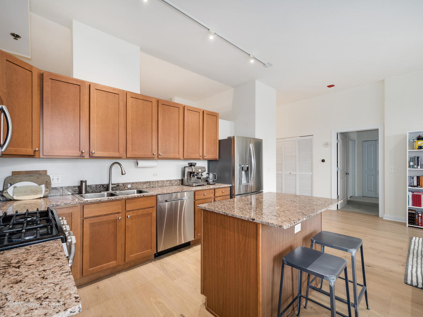 230 W Division Street Unit: 802