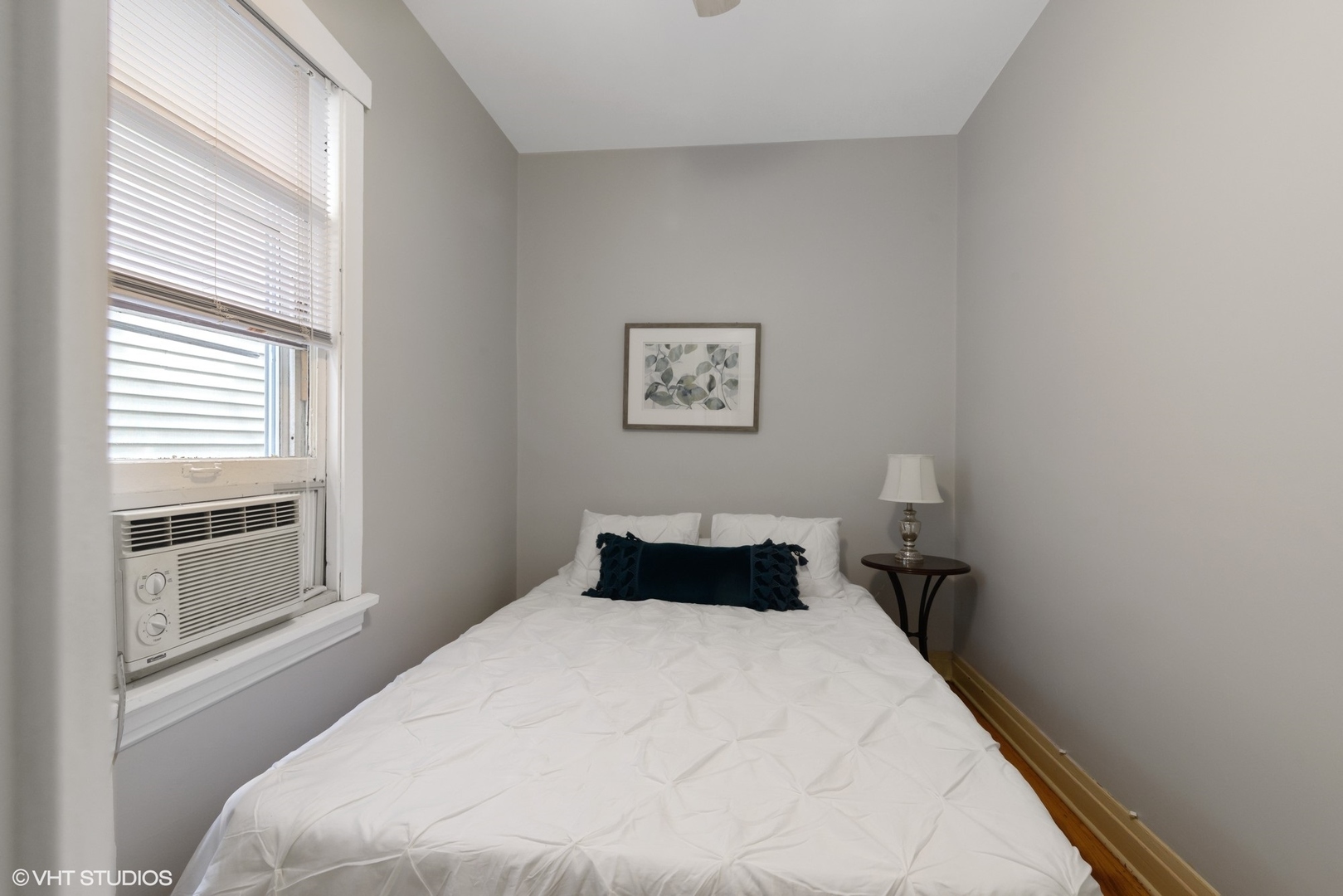 1652 W Nelson Street Unit: 1