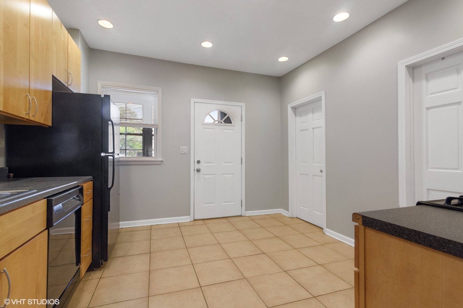 1652 W Nelson Street Unit: 1