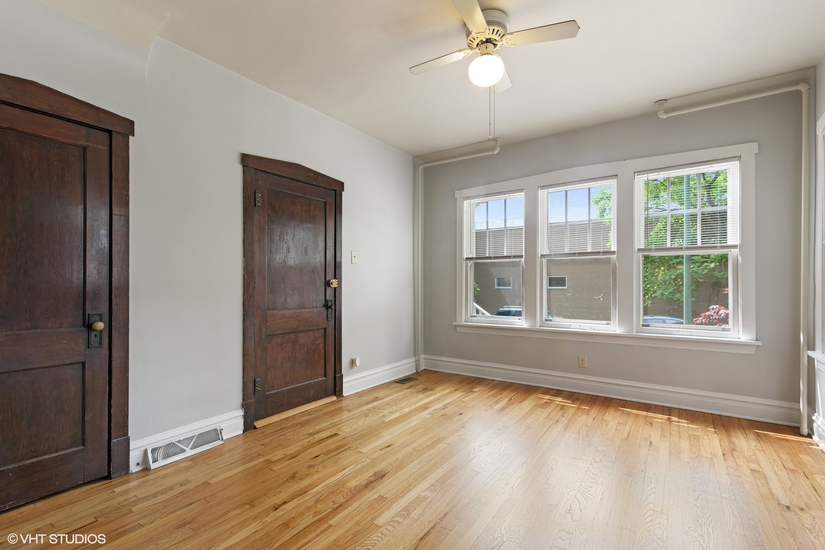 1652 W Nelson Street Unit: 1