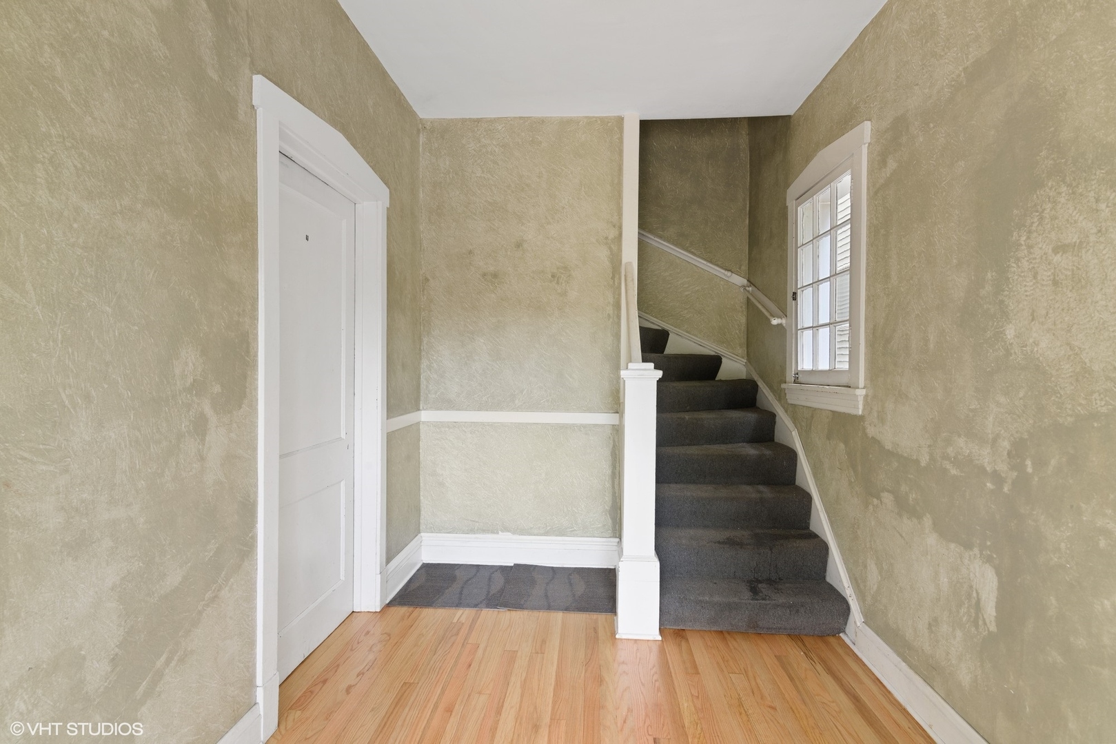 1652 W Nelson Street Unit: 1