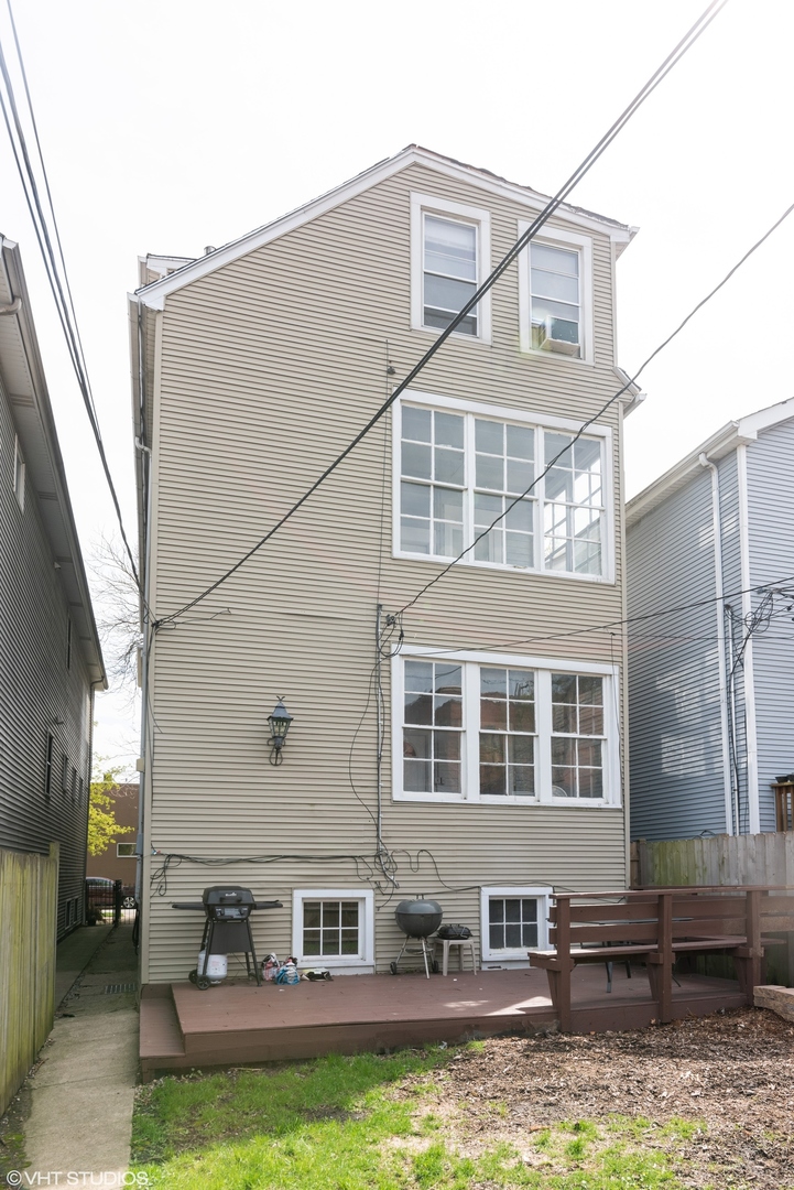 1652 W Nelson Street Unit: 1