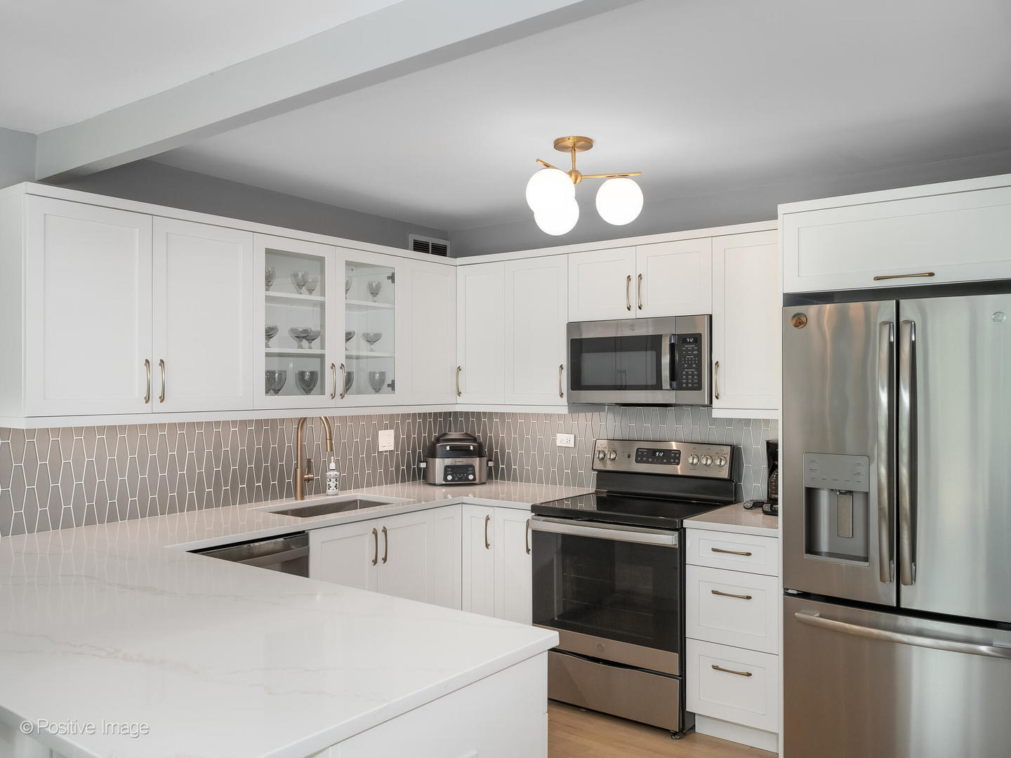 1255 N SANDBURG Terrace Unit: 504