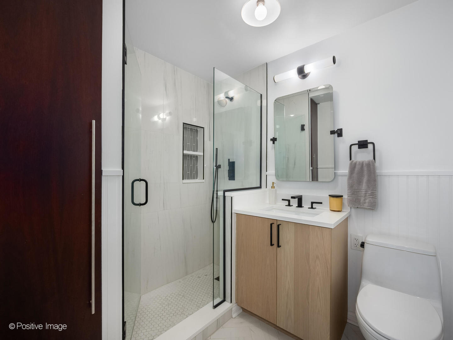 1255 N SANDBURG Terrace Unit: 504